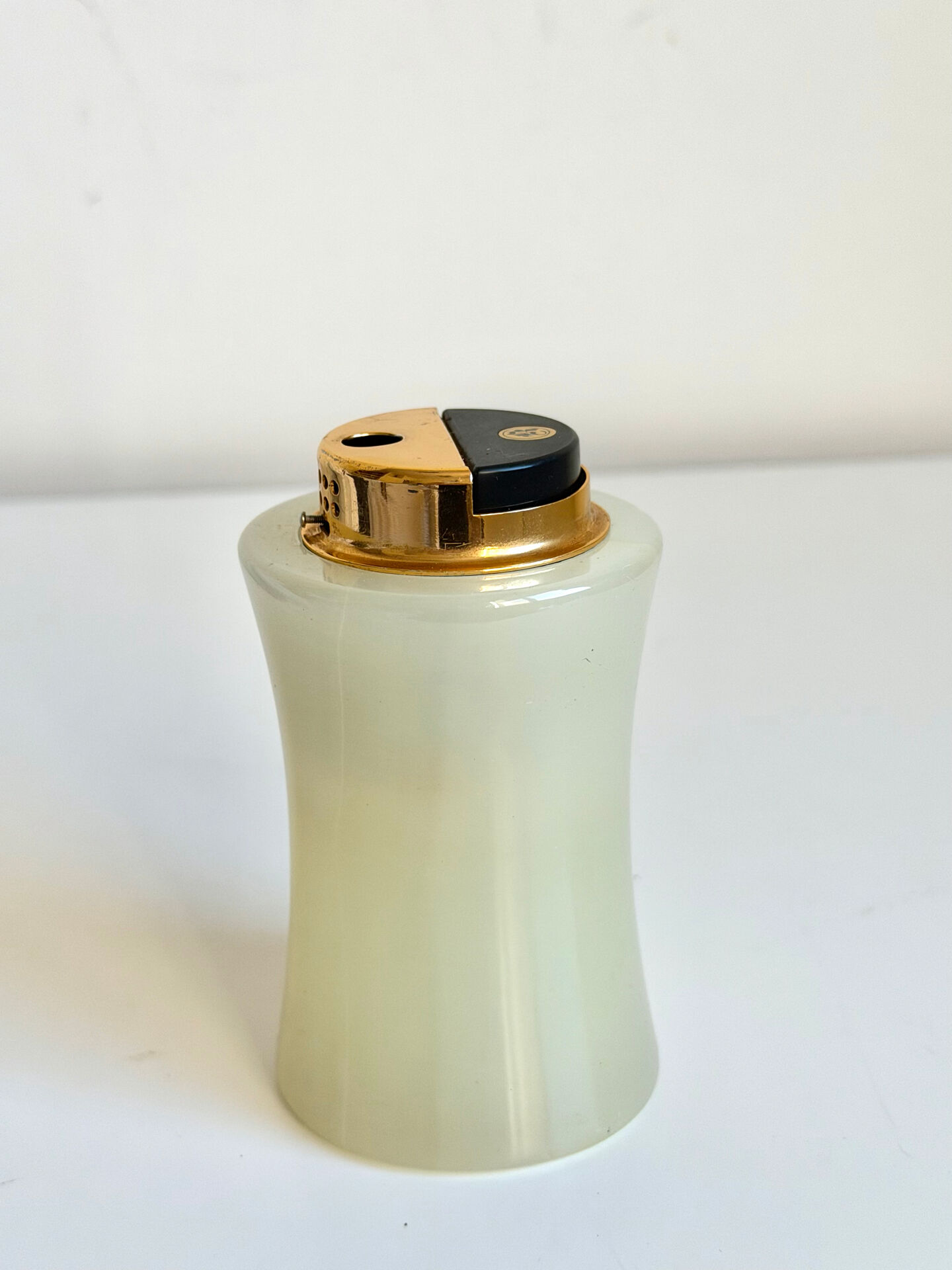 Vintage KOEI Unitron Japan Table lighter in Marble Onyx