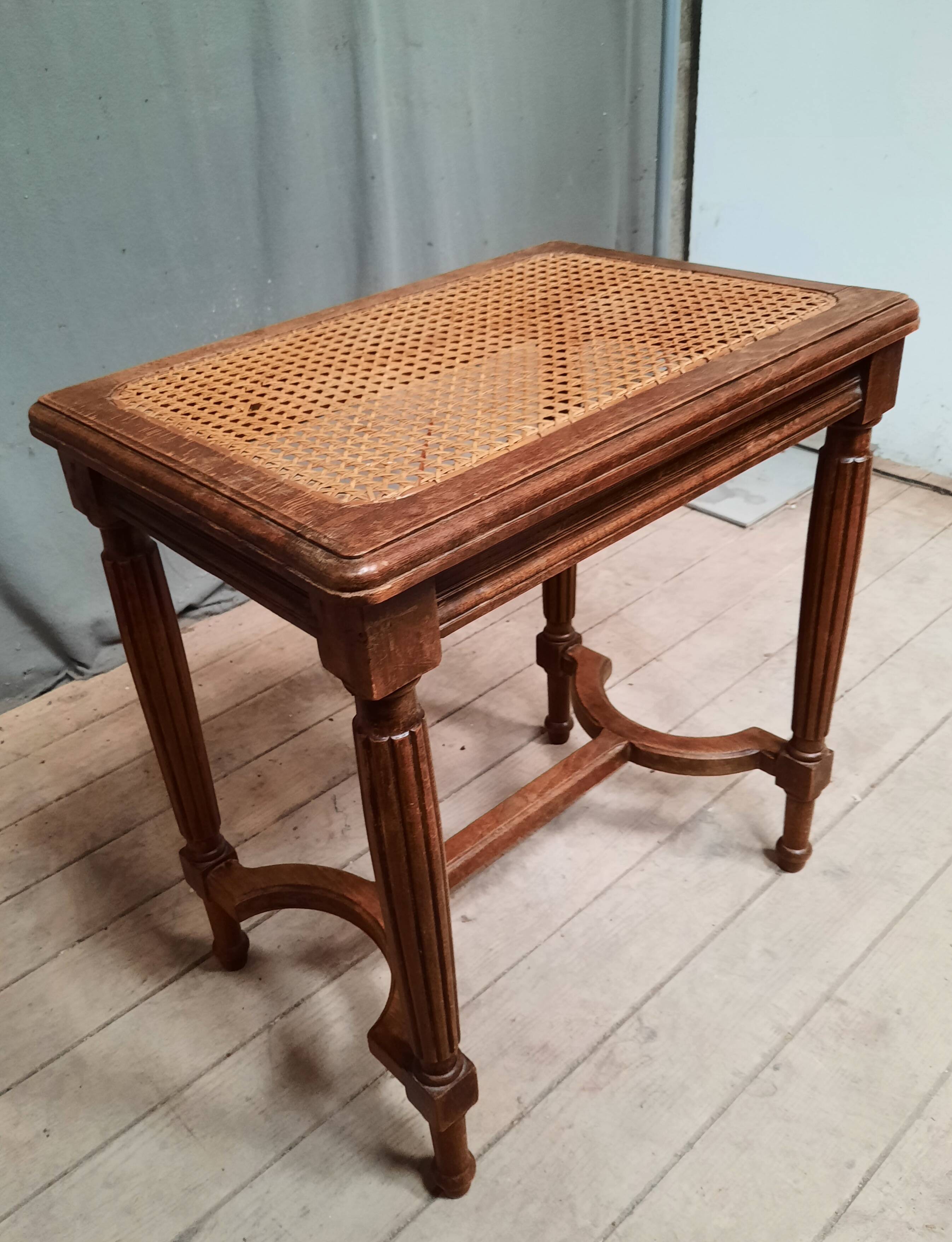 Canned stool Louis XVI style