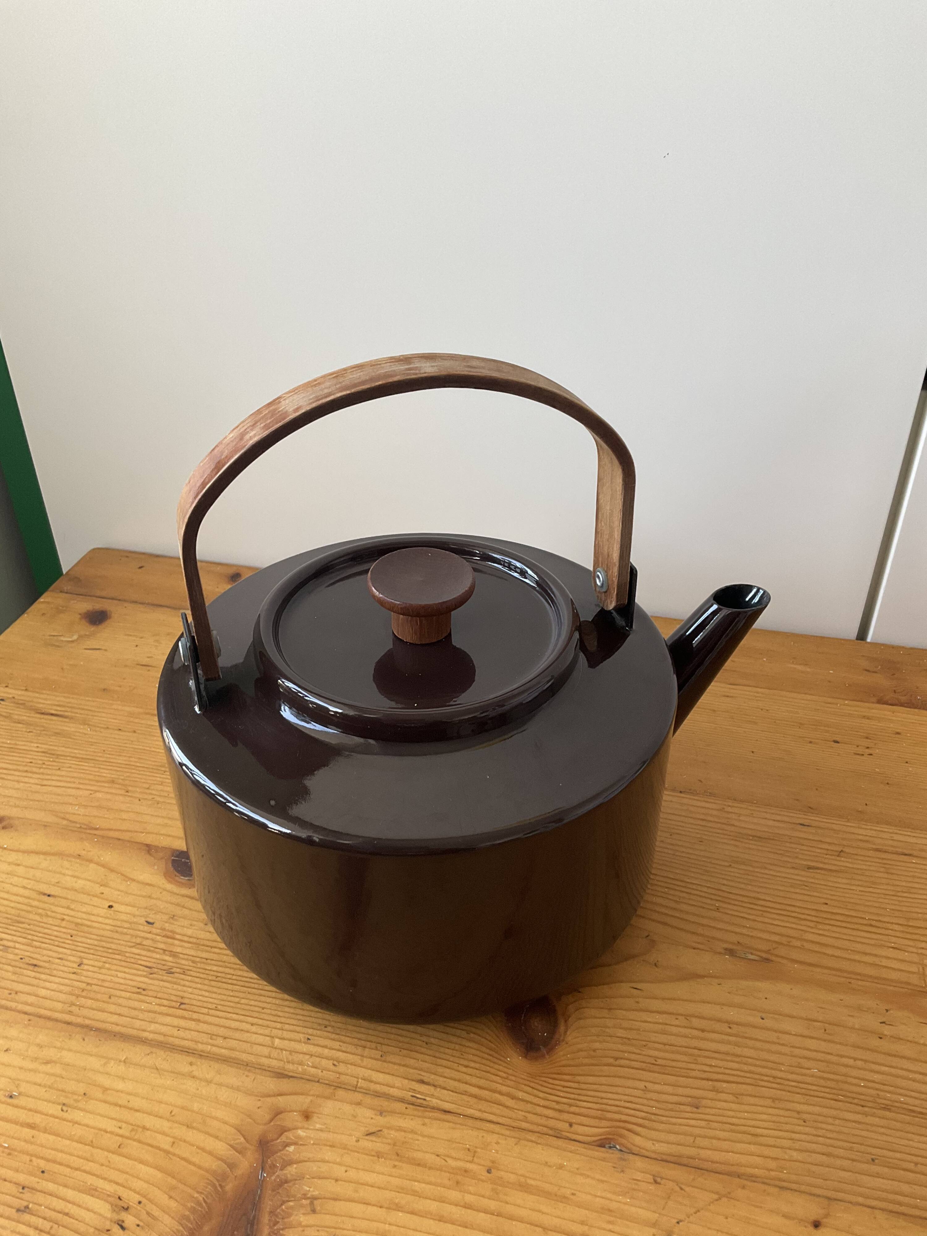 Vintage Copco enamelled kettle