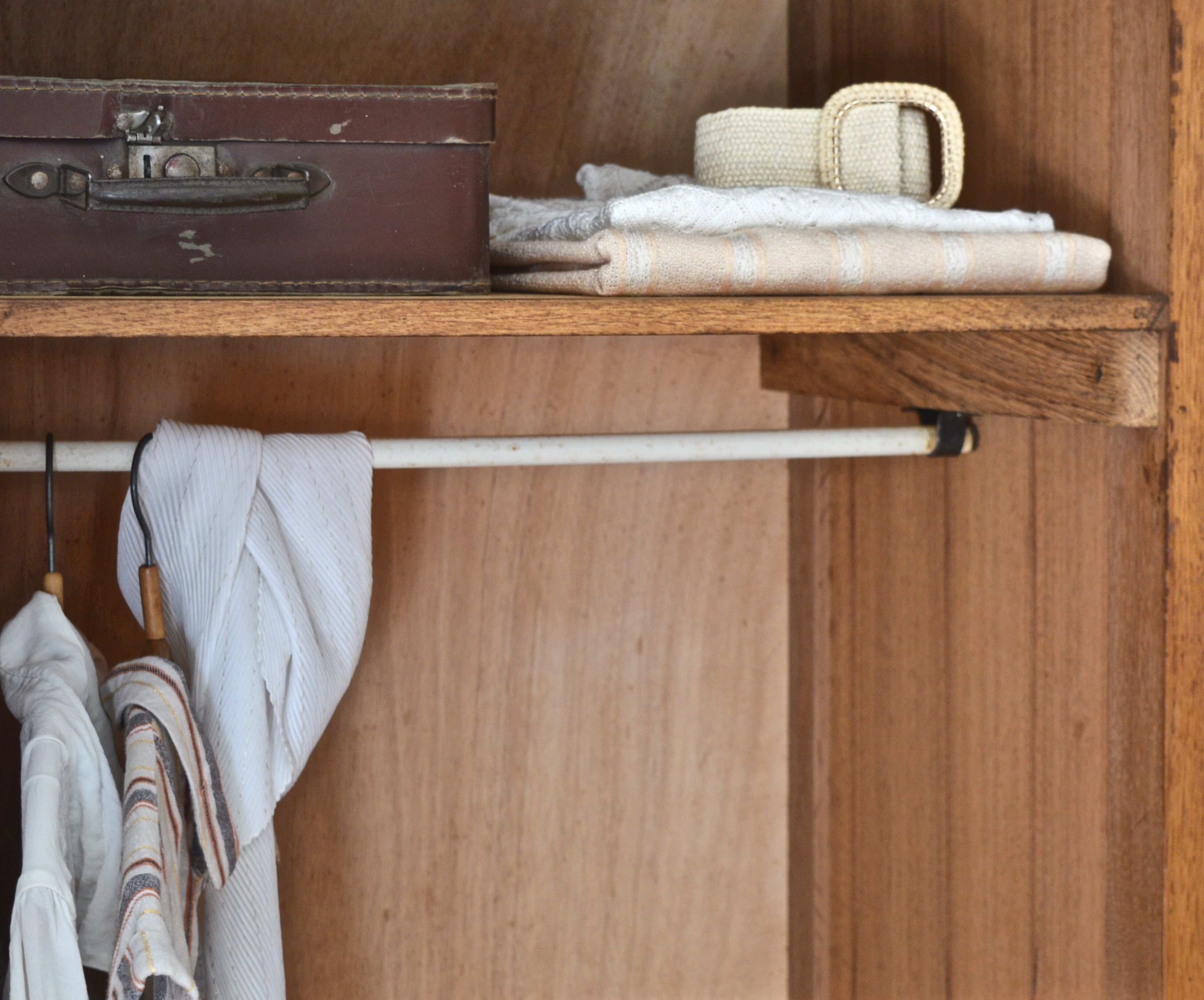 Asymmetrical cabinet