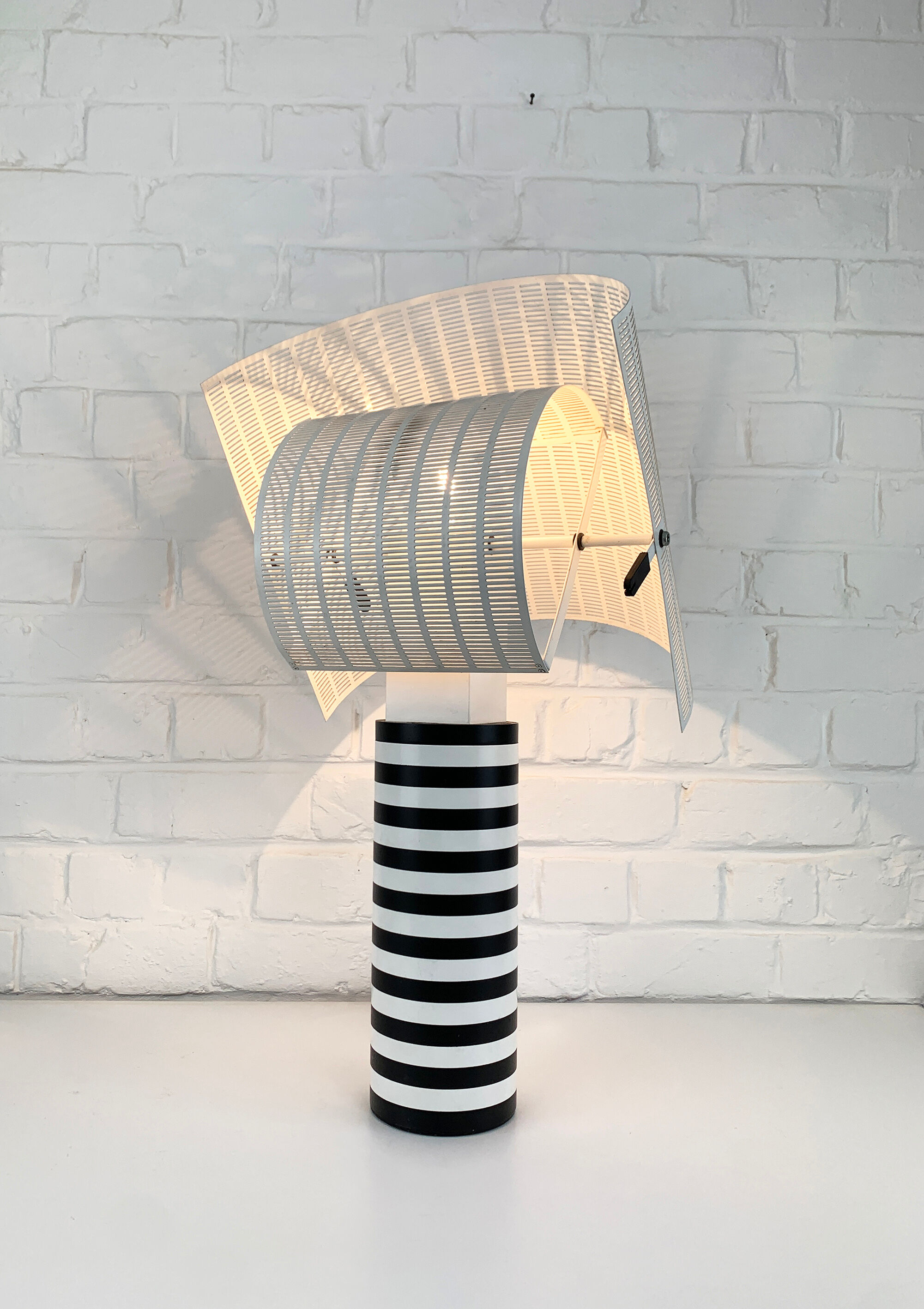 Postmodern table lamp Shogun Design Mario Botta for Artemide, 1980