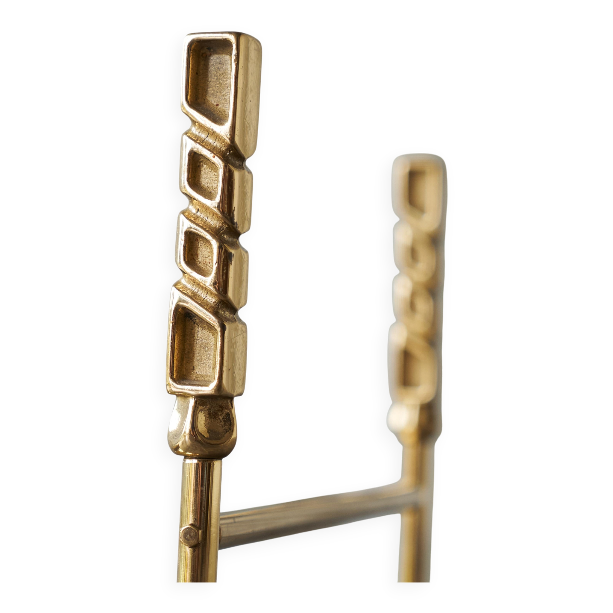 Panier ou porte-revues sculptural en laiton doré années 1970