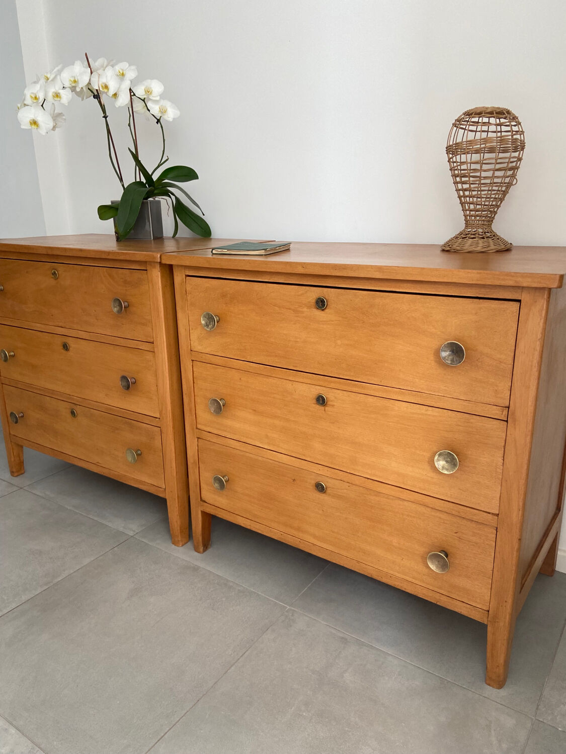 Antique chest of drawers