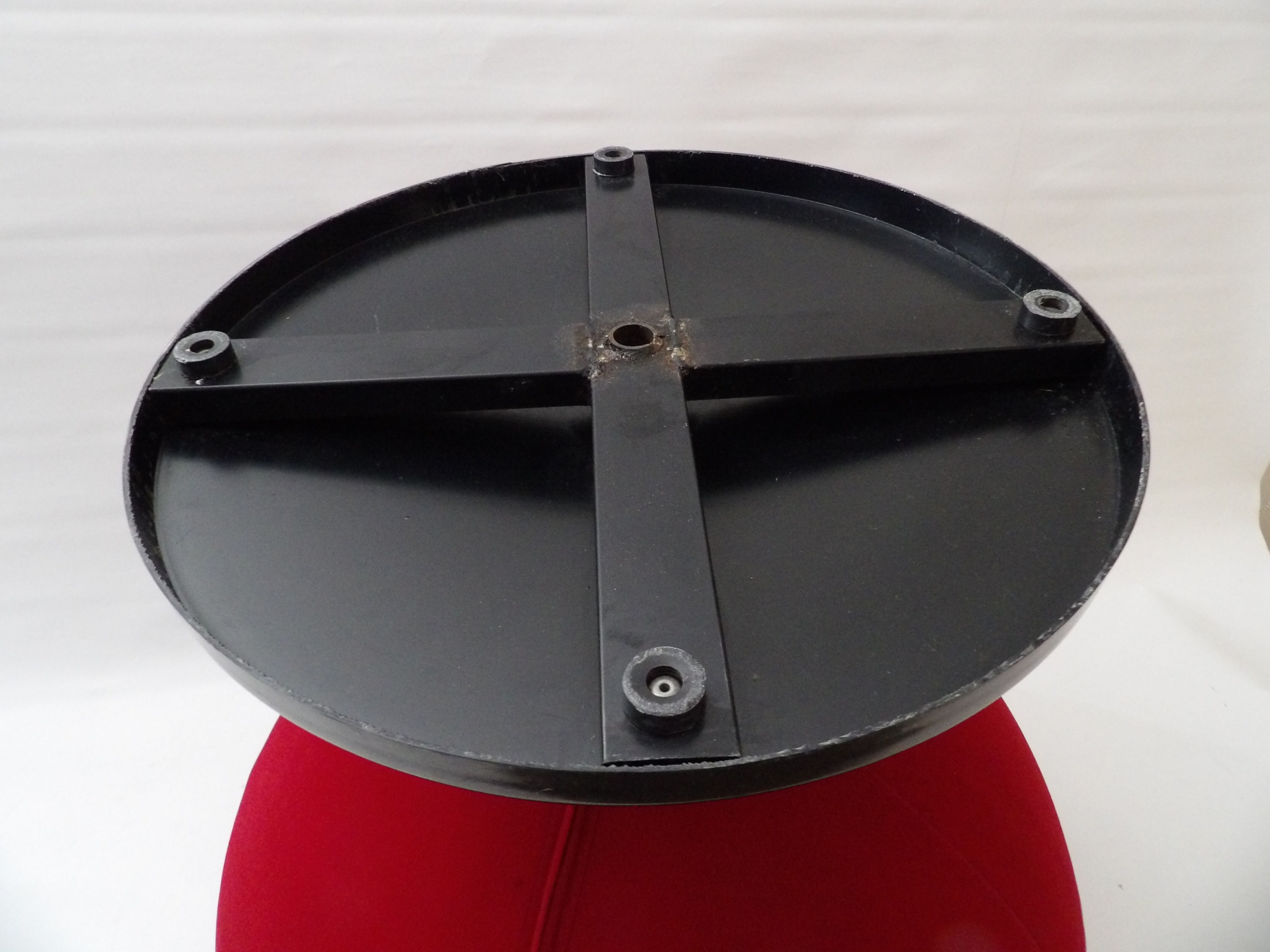 Fauteuil "Luna" de Pierre Guariche pour Meuop