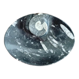 Empty carved stone pocket