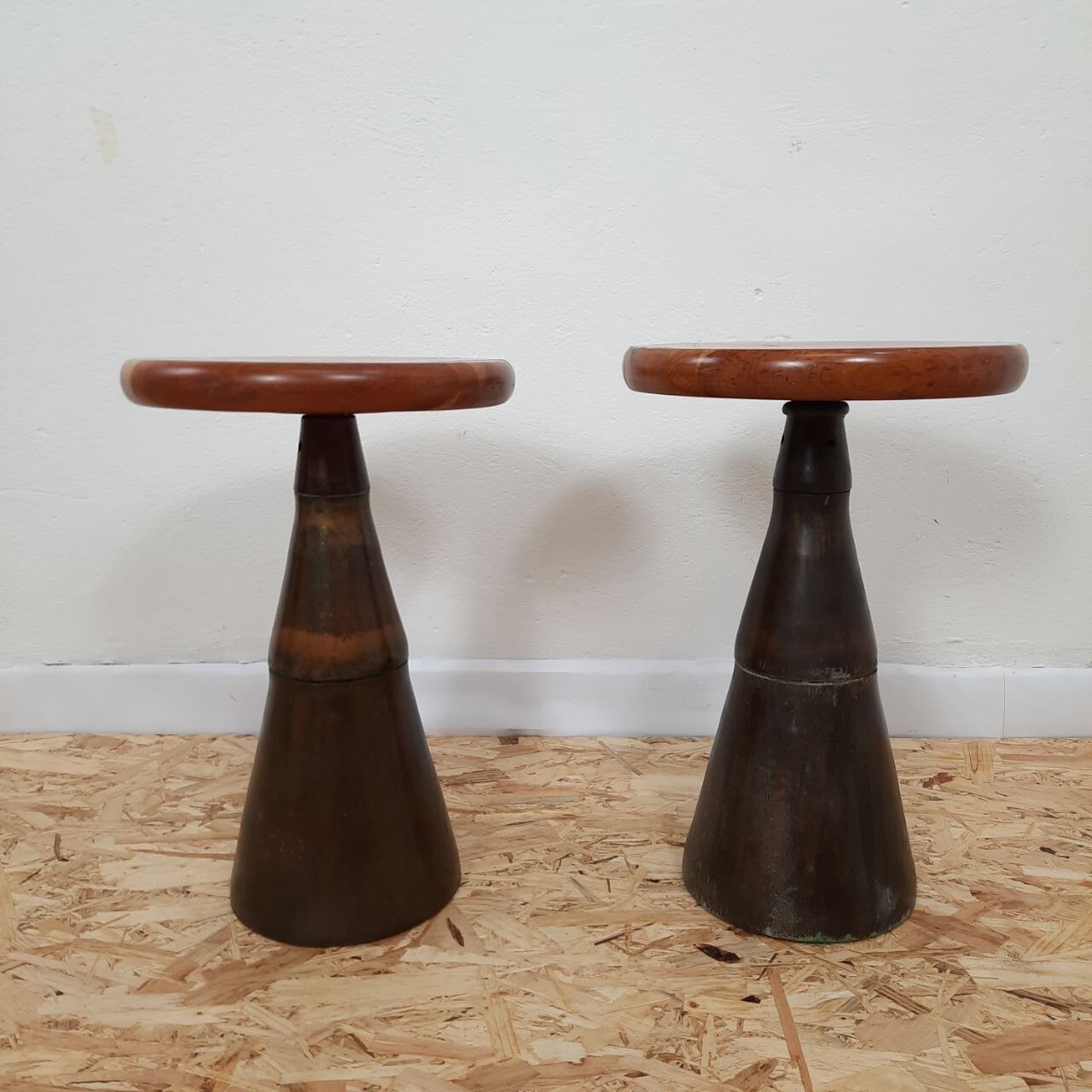 Pair of industrial stools foot in copper metal