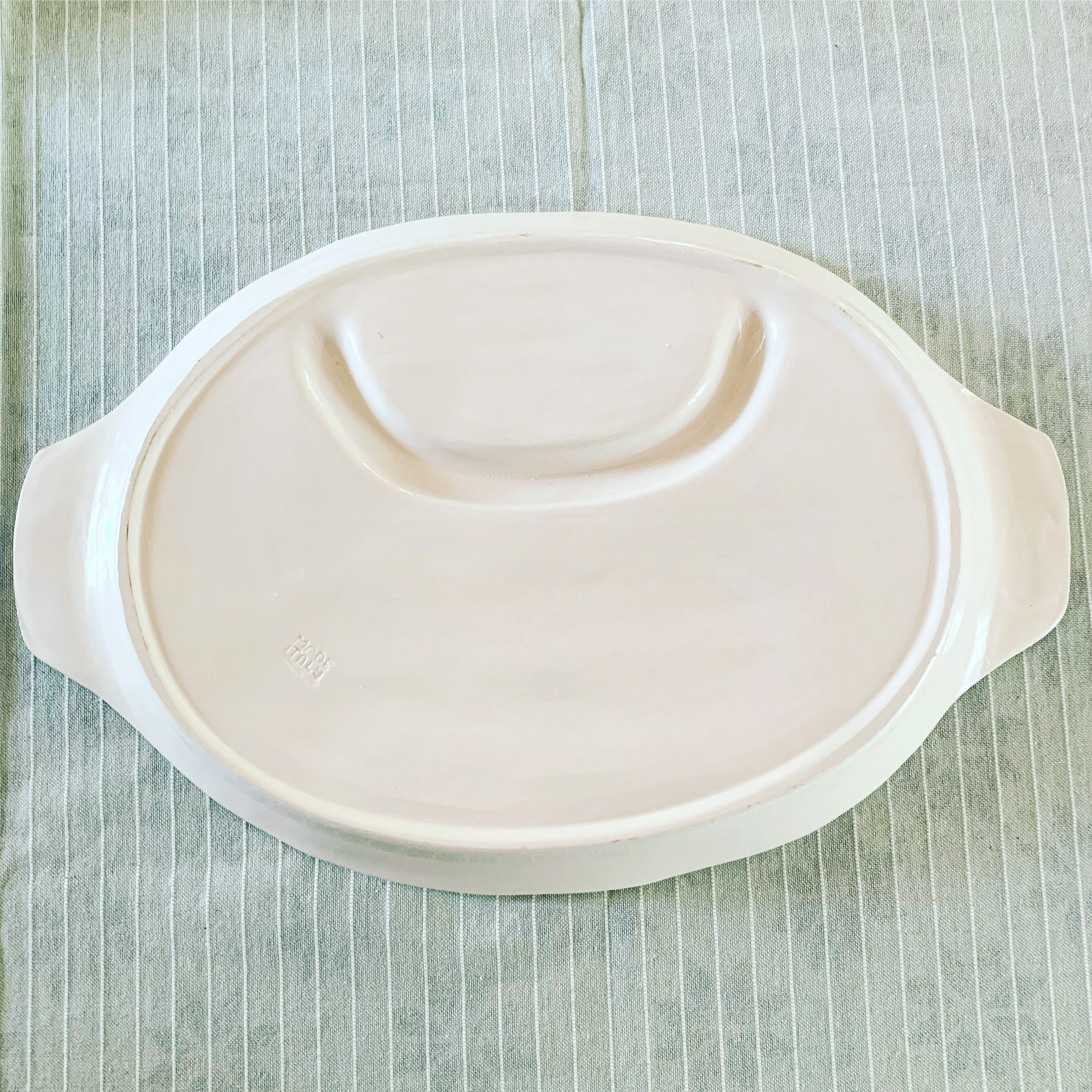Porcelain asparagus dish