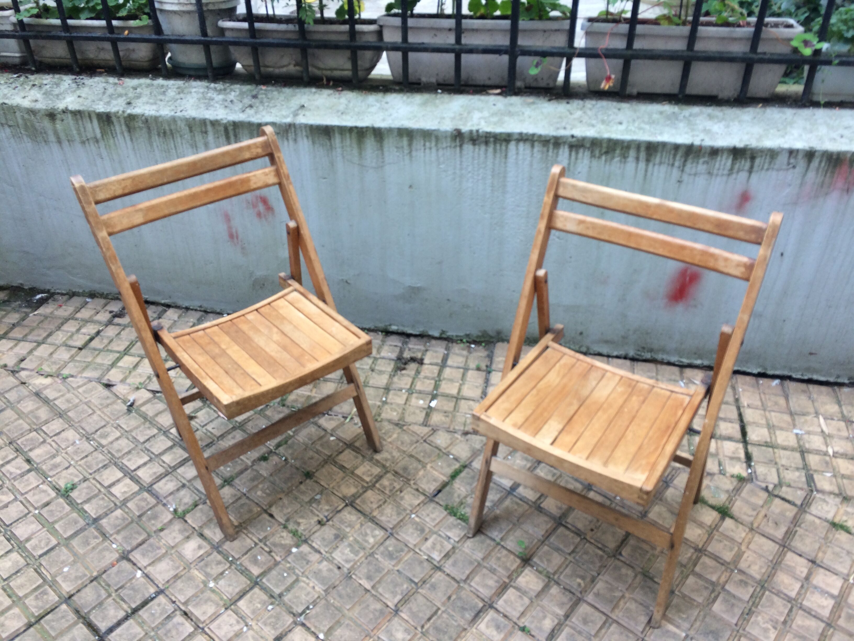 Pair of folding chairs