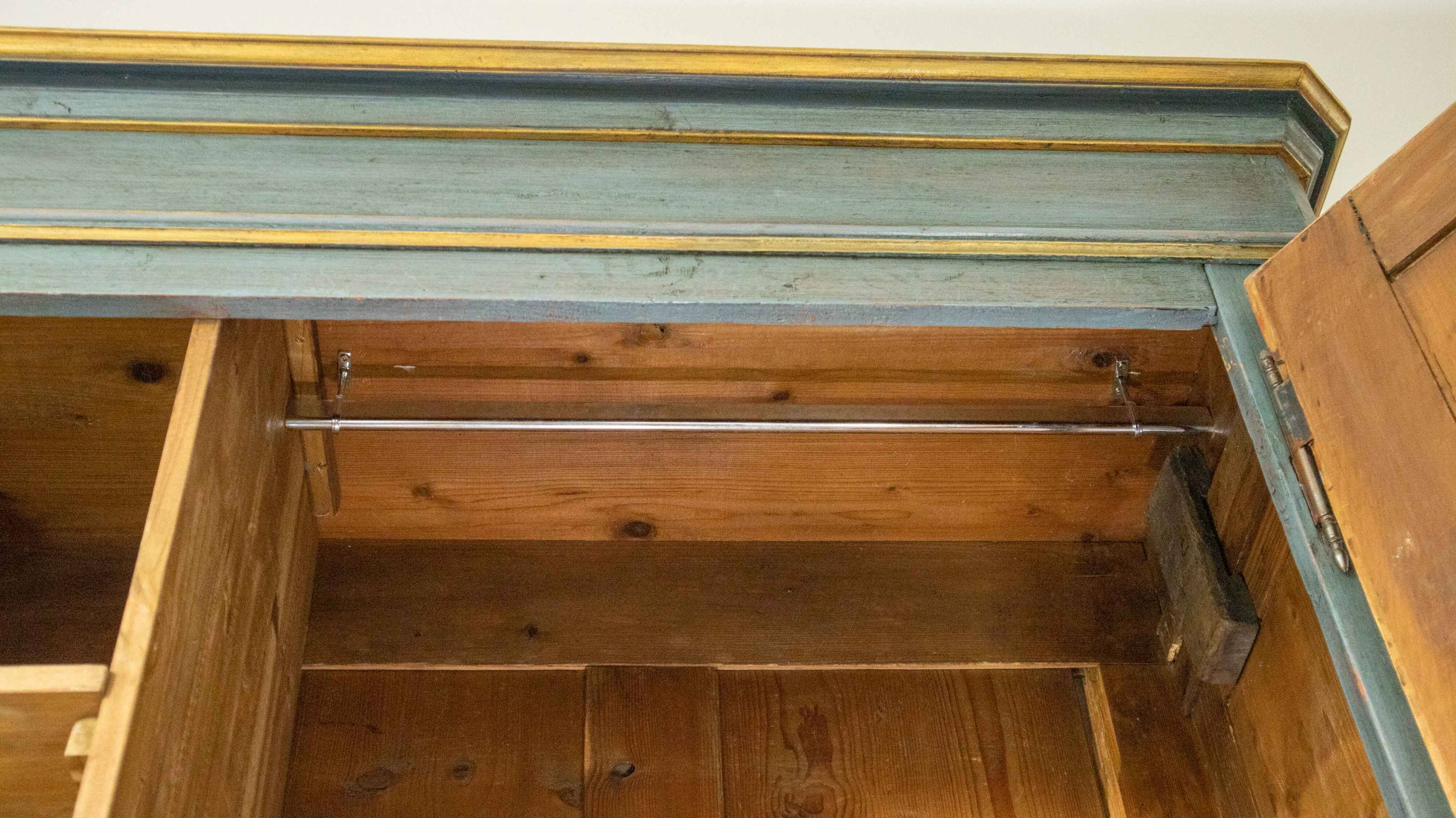 Armoire