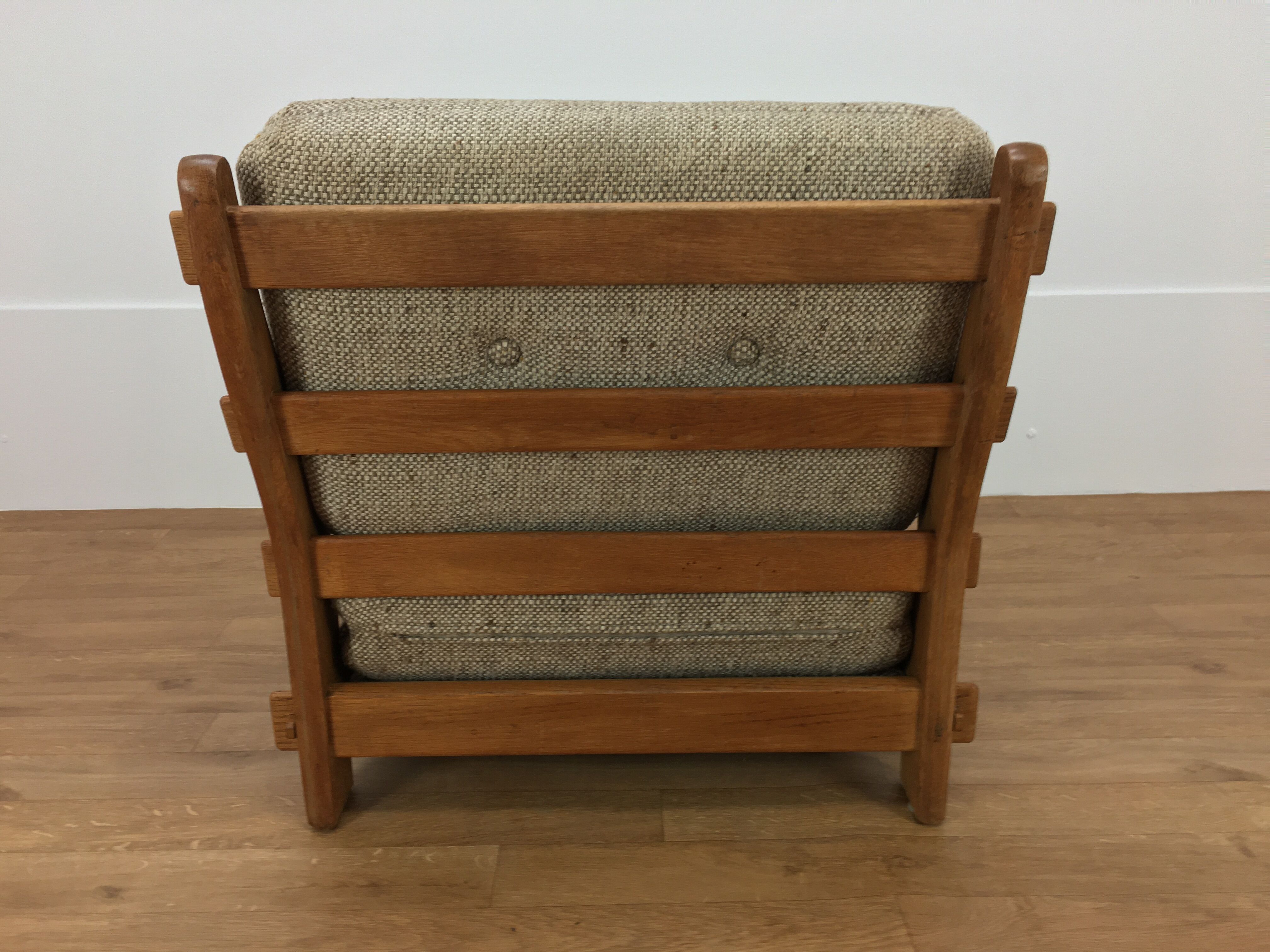 Brutalist chair with oak feathers