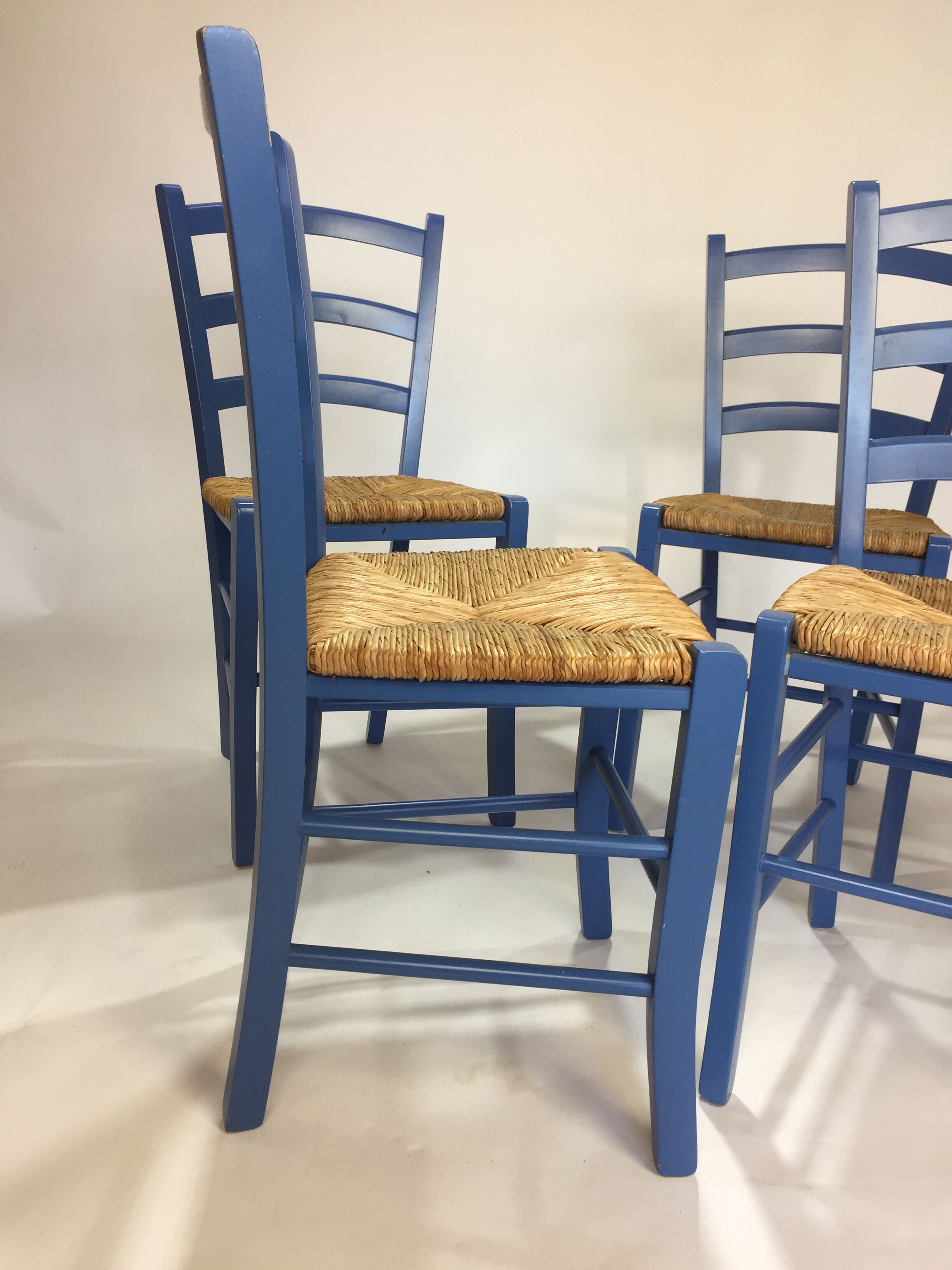 Lot of 4 decked blue chairs