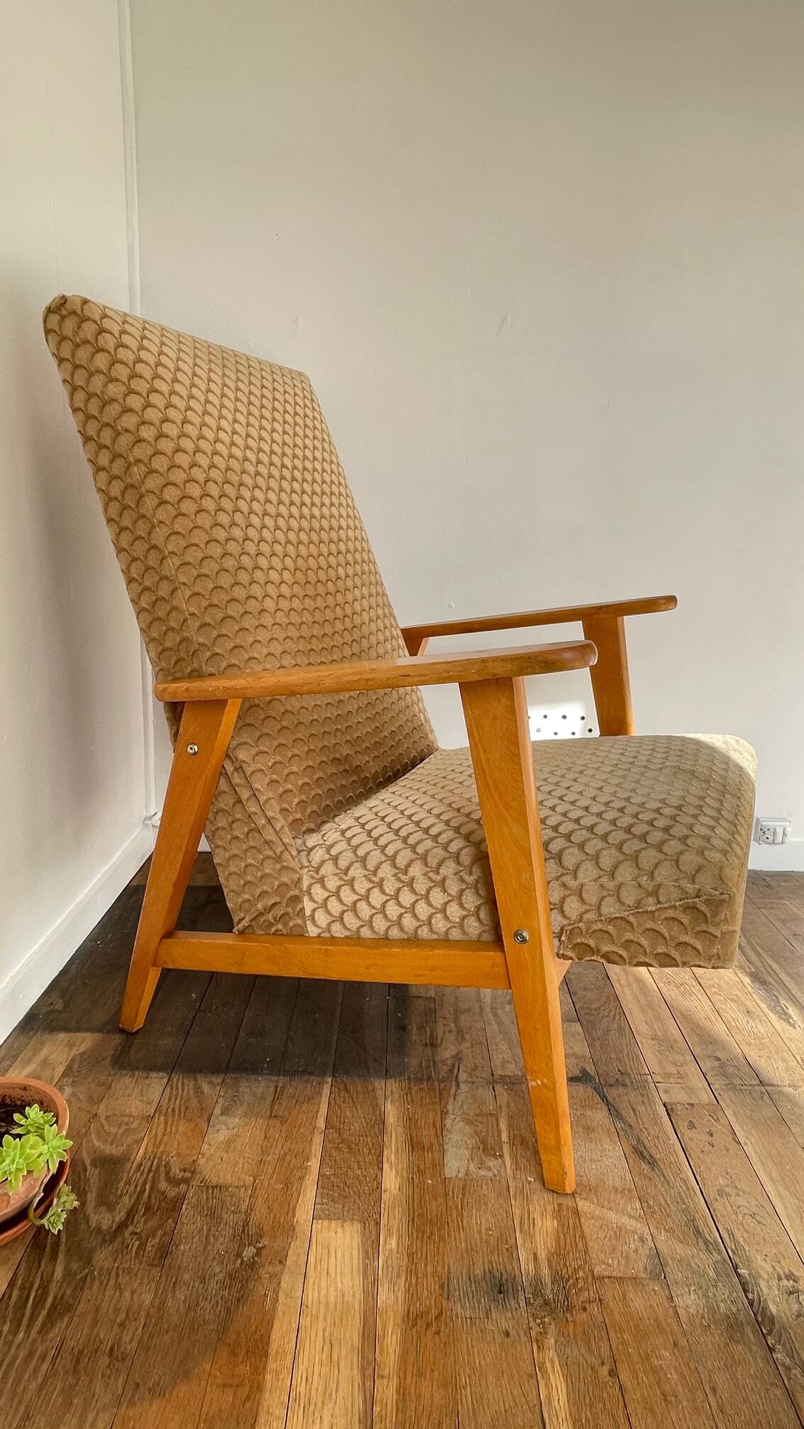 paire FAUTEUILS MANUCERE France Vintage