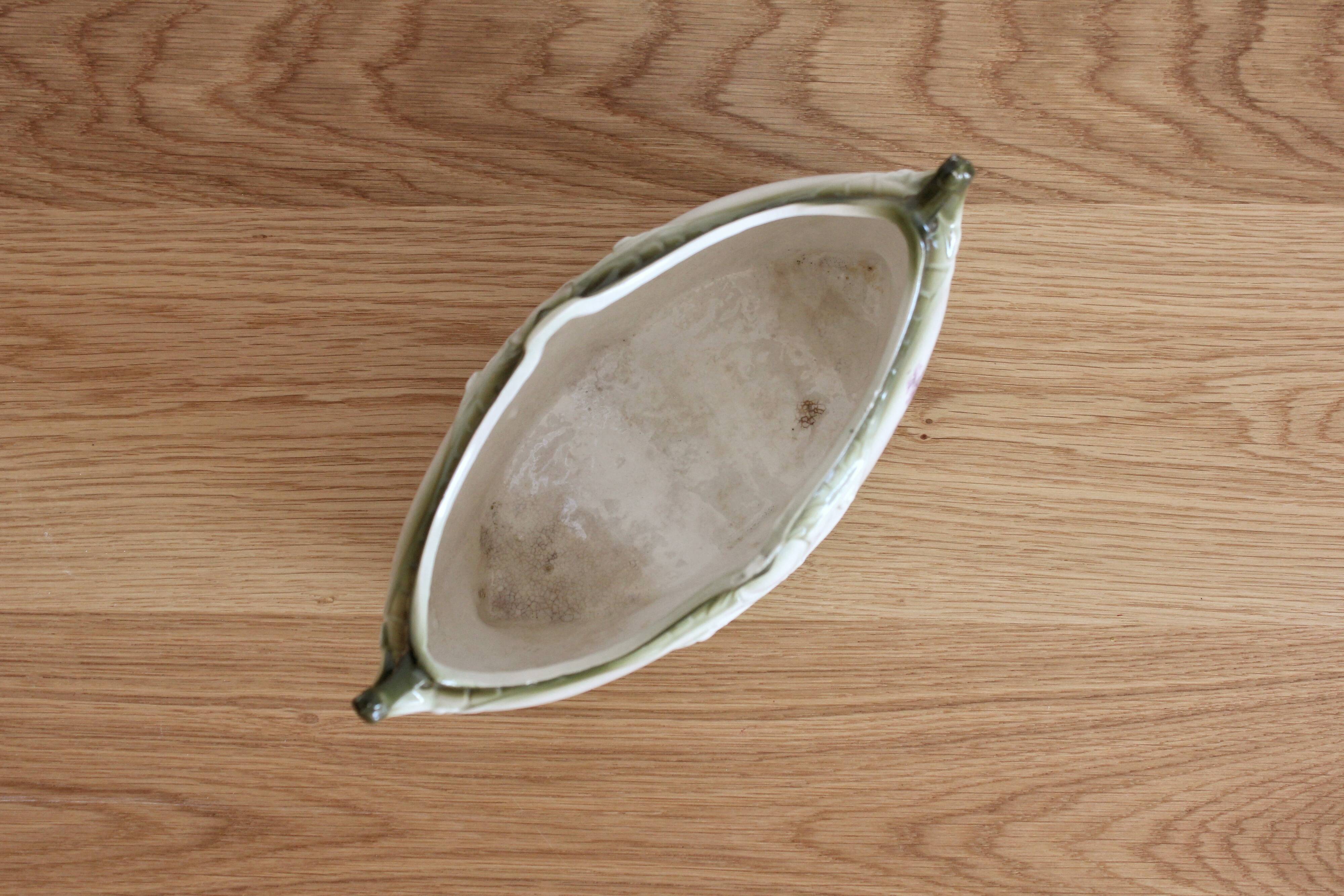 Small jardinière vase in art nouveau majolica.