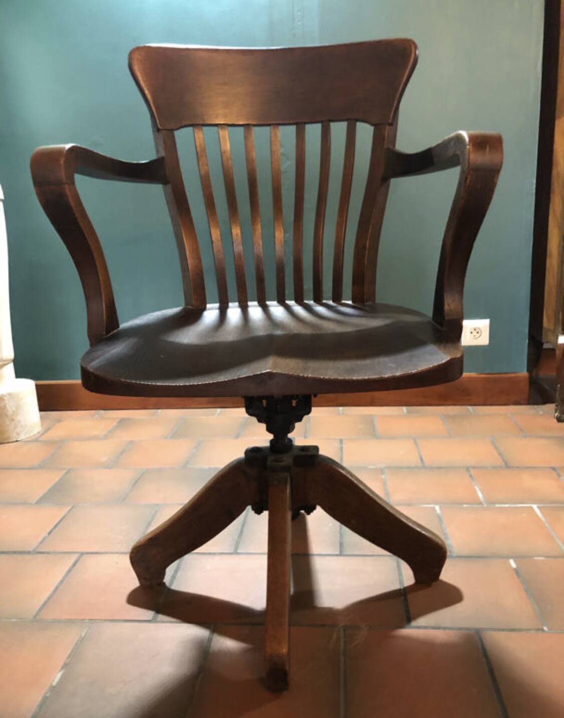 American Armchair Year 40