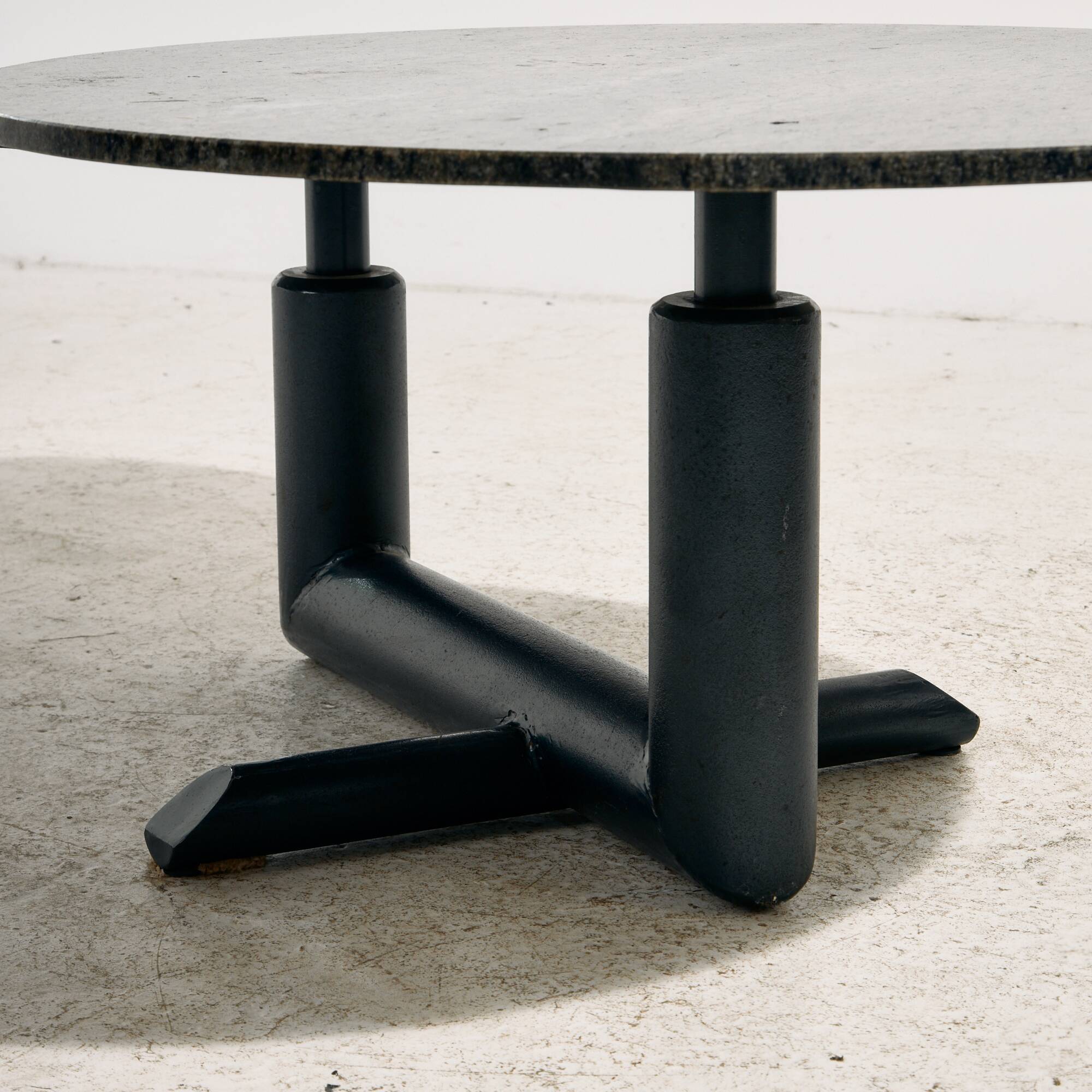 Table basse en granit Up & Up