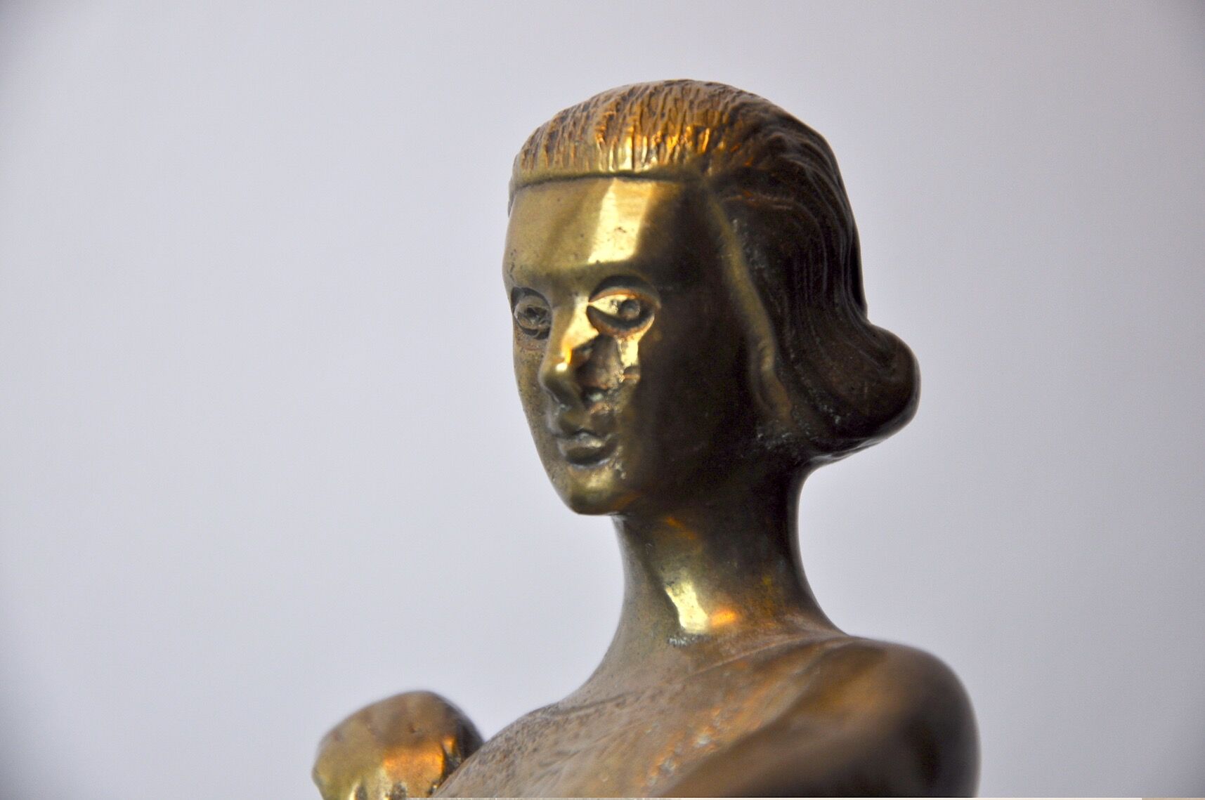 "Woman with the Bow" lamp, Laiton and Opaline, France, midcentury