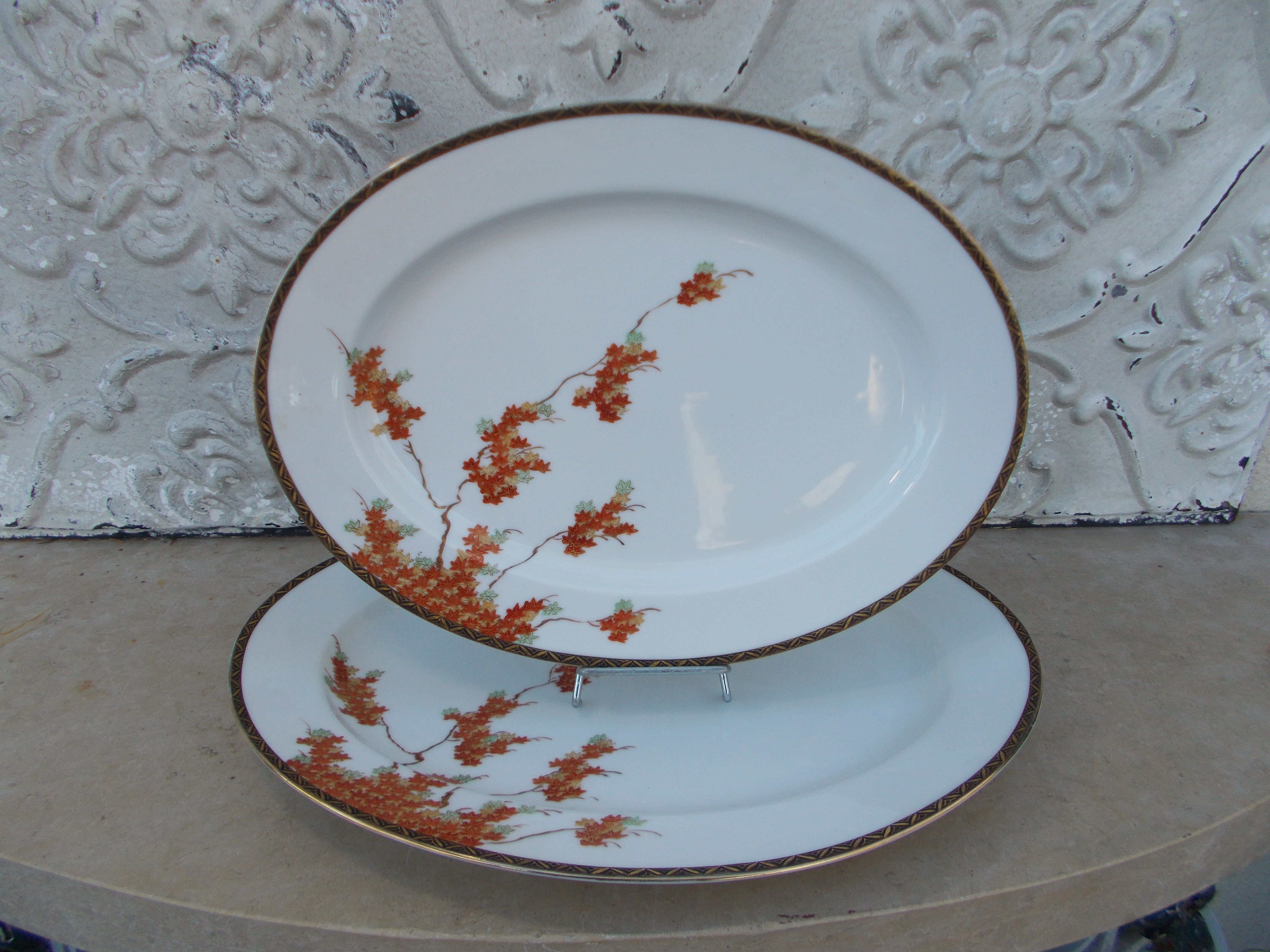 2 serving dishes vintage porcelain Japan