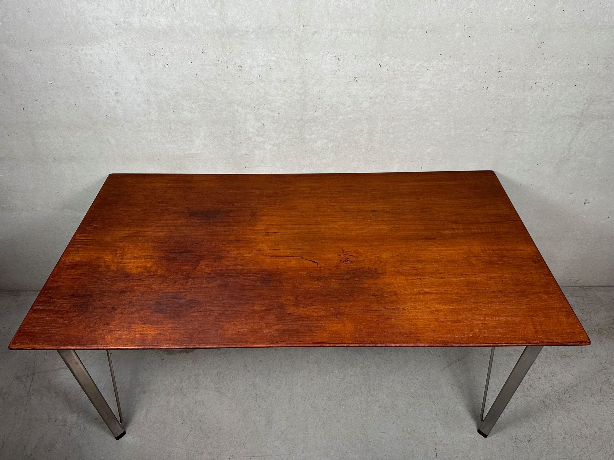 Vintage desk Arne Jacobsen 1955 – Fritz Hansen