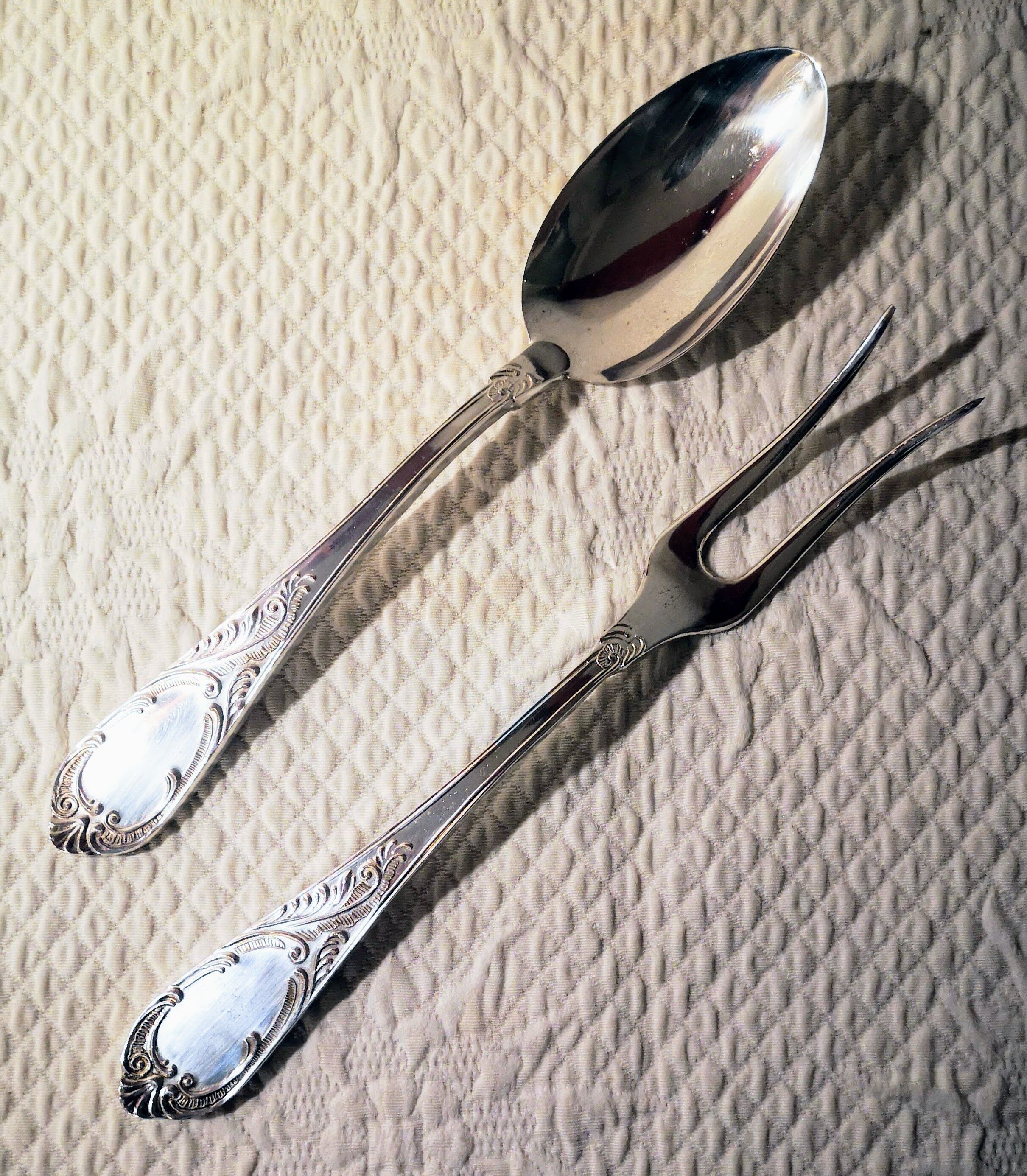Silver metal service cutlery