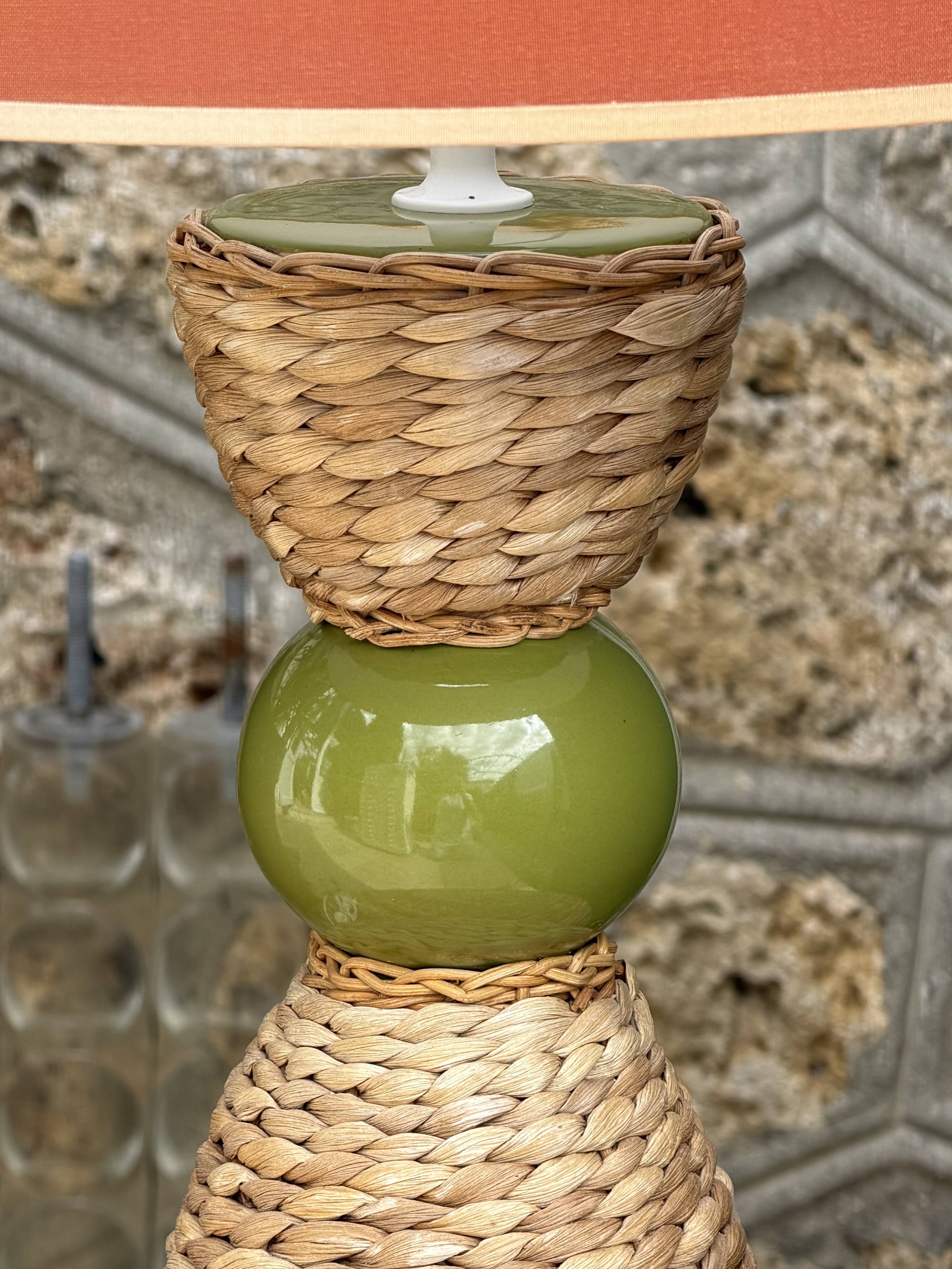 Large vintage sculptural lamp from the 60s/70s – olive green ceramic & very fine fibres.