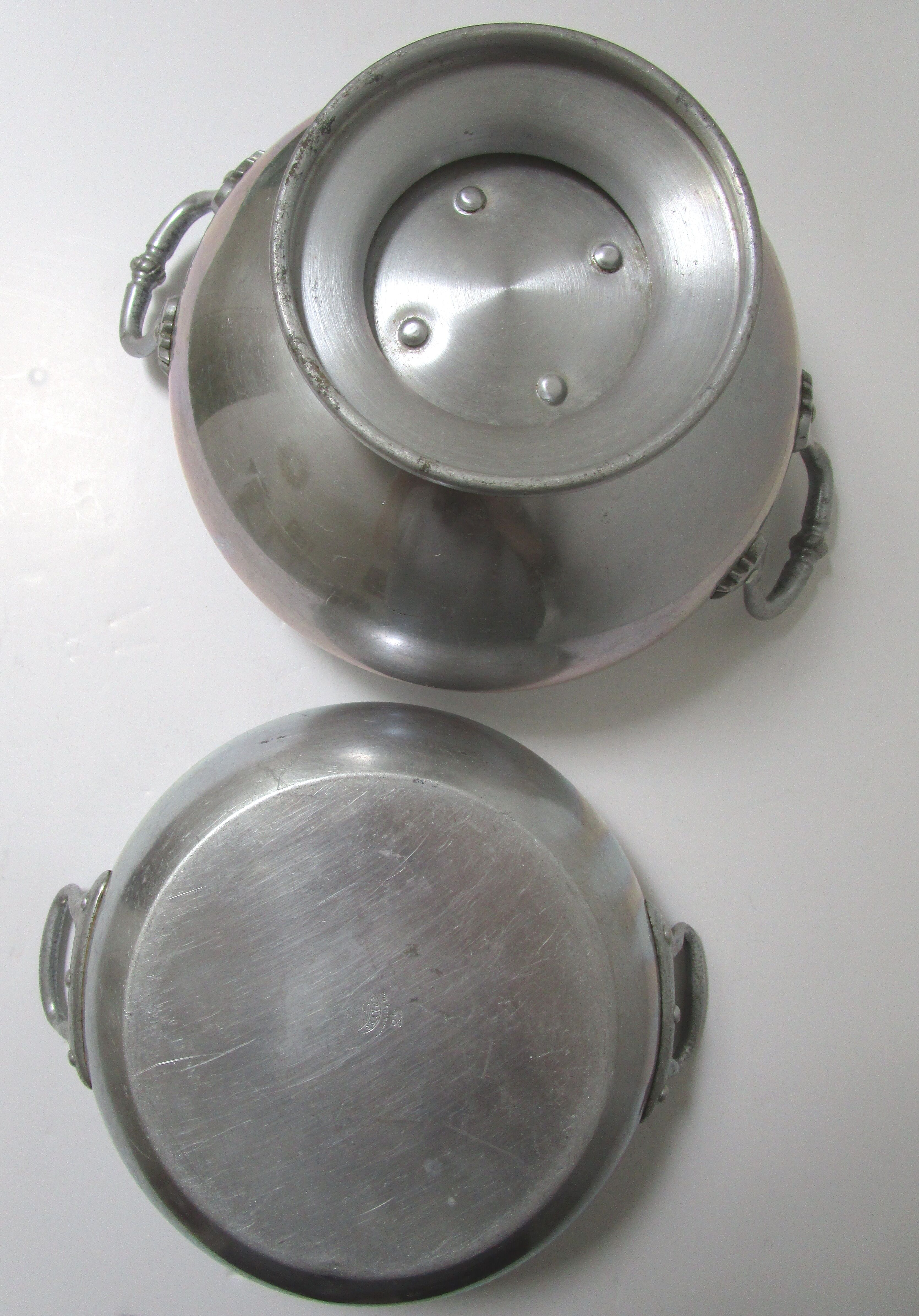 Set of two aluminum tureen Turneds from the 30s/40s