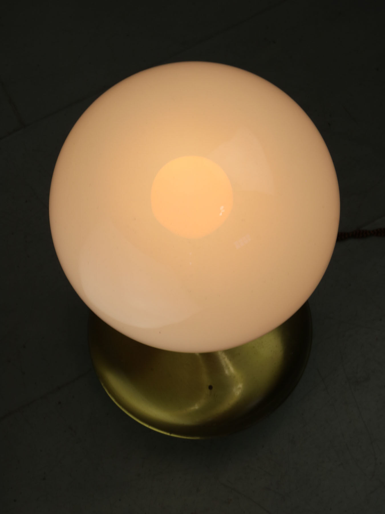 Italian mid-century modern brass & opaline glass table lamp