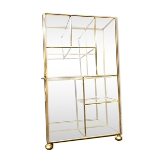 Golden showcase