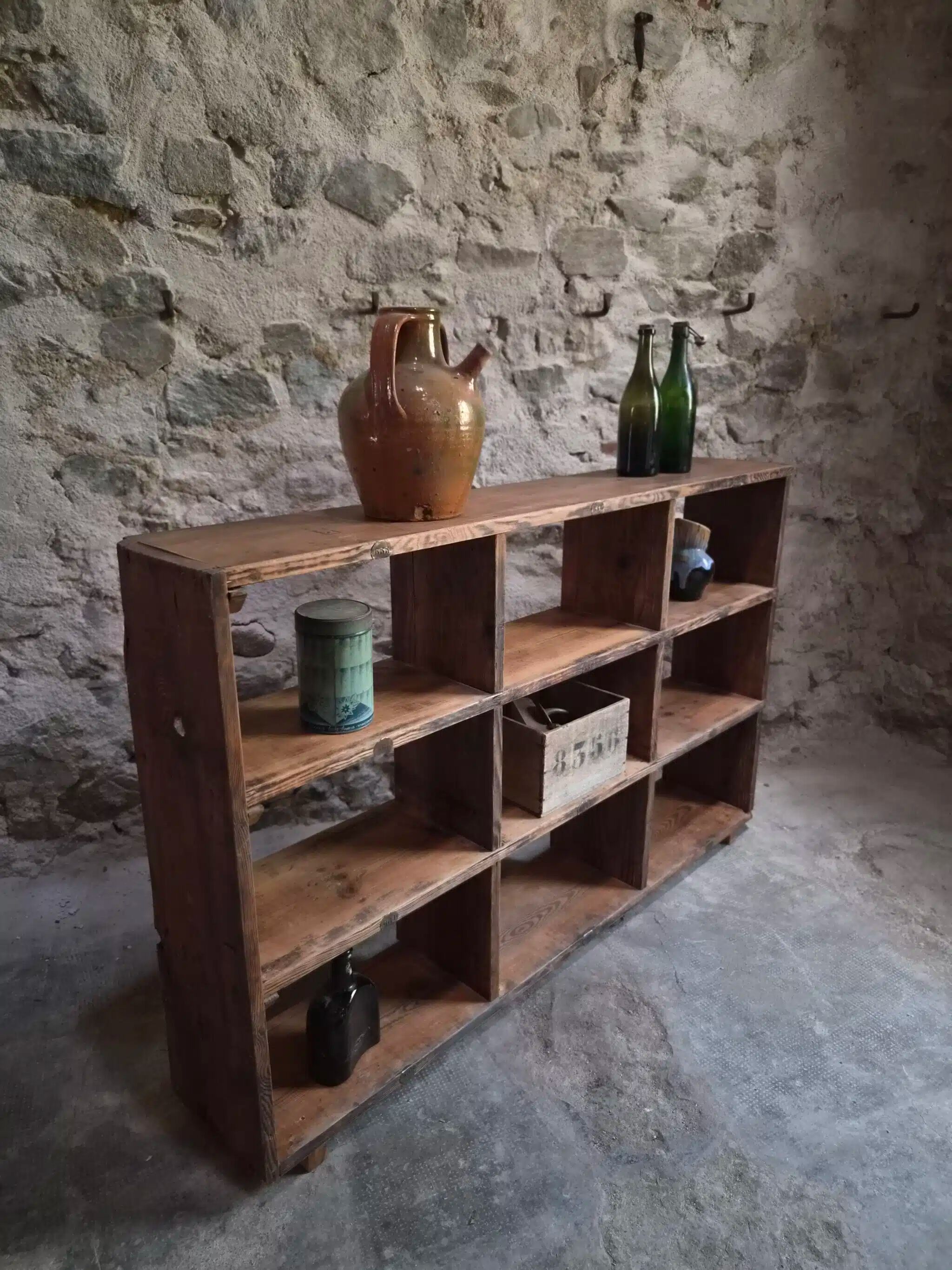 Old workshop shelf in French pine, industrial shoe cabinet, around 1900.