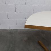 Rare set de 6 tables Baumann 1990, 80x120 et demi lune 120cm