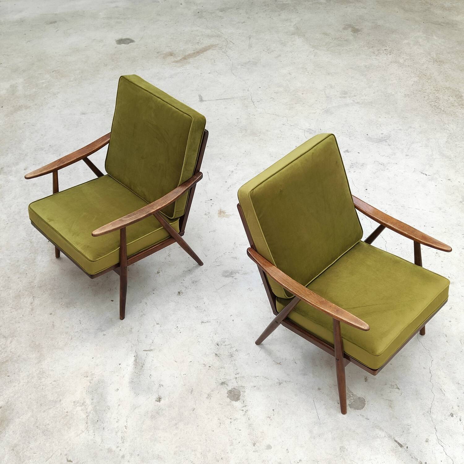 Pair of green velvet boomerang armchairs by Antonin Suman for Ton Bystrice "Thonet"