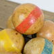 Lot de 6 boules en bois.