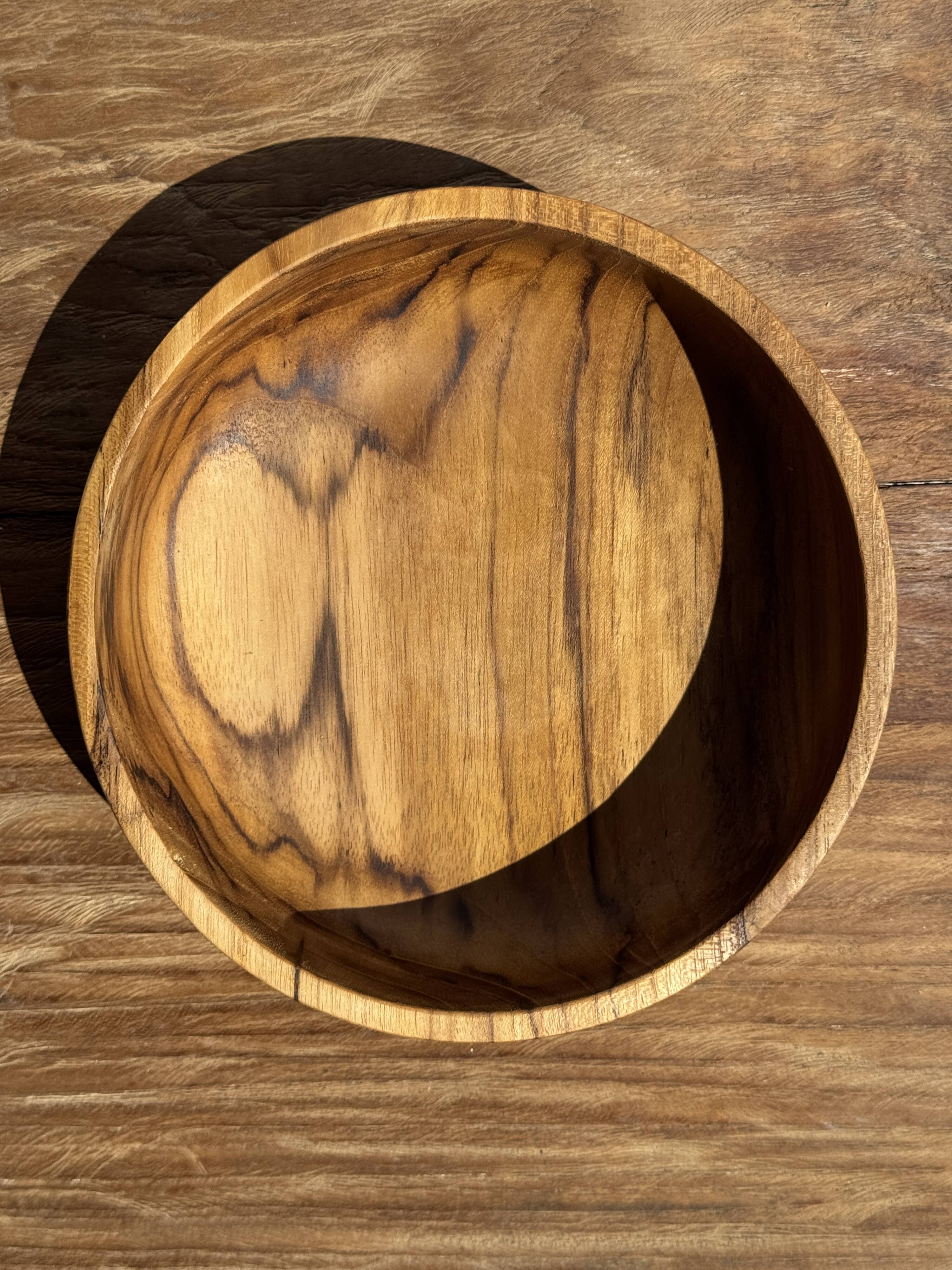 Bowl, cut or presentation plate in monoxyle teak D21 H5