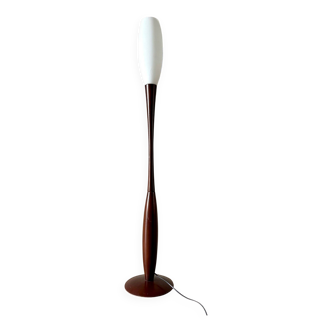 Lampadaire en bois foncé et opaline blanche