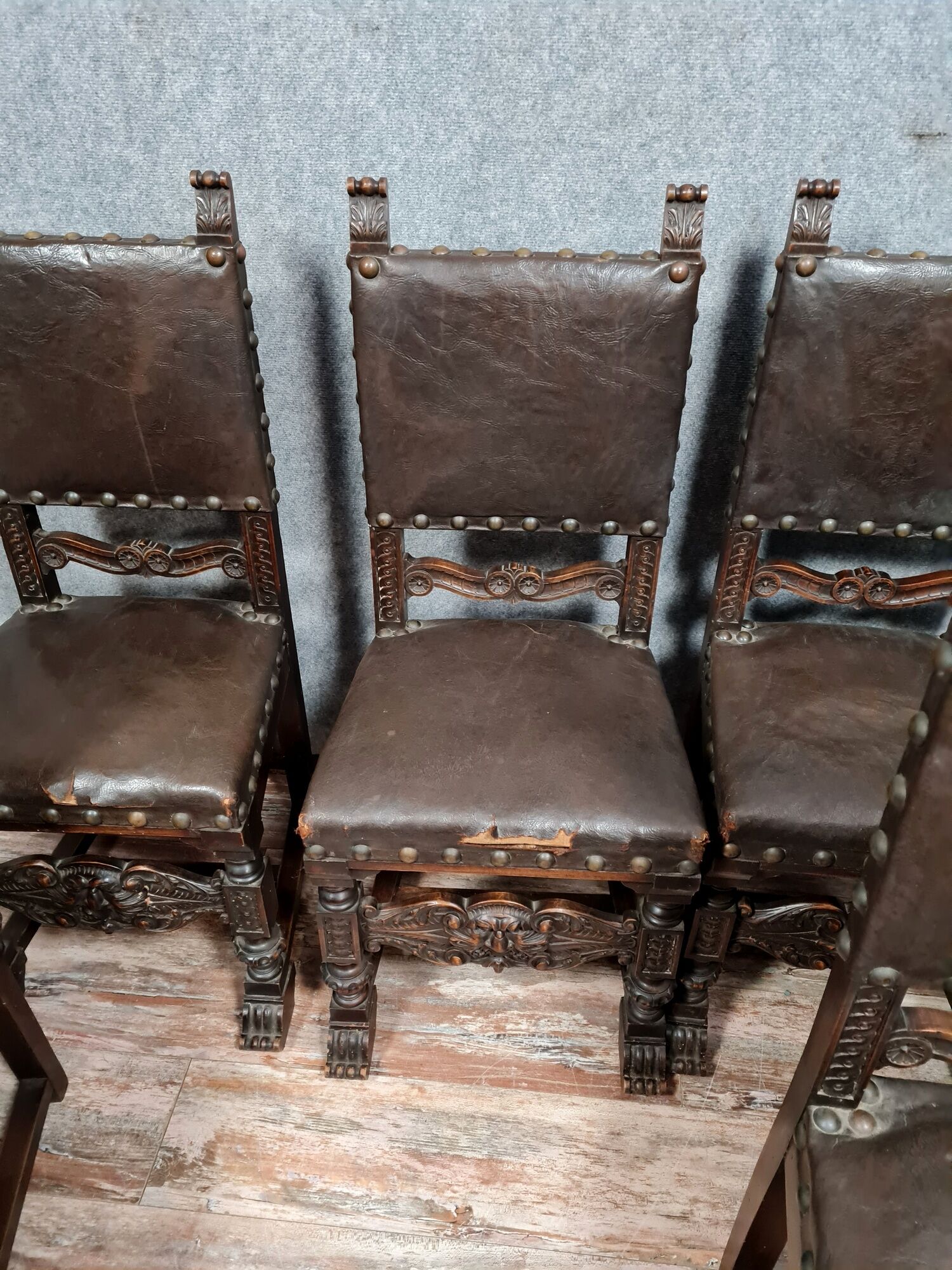 Series of 8 Renaissance chairs in oak with brown patina circa 1850