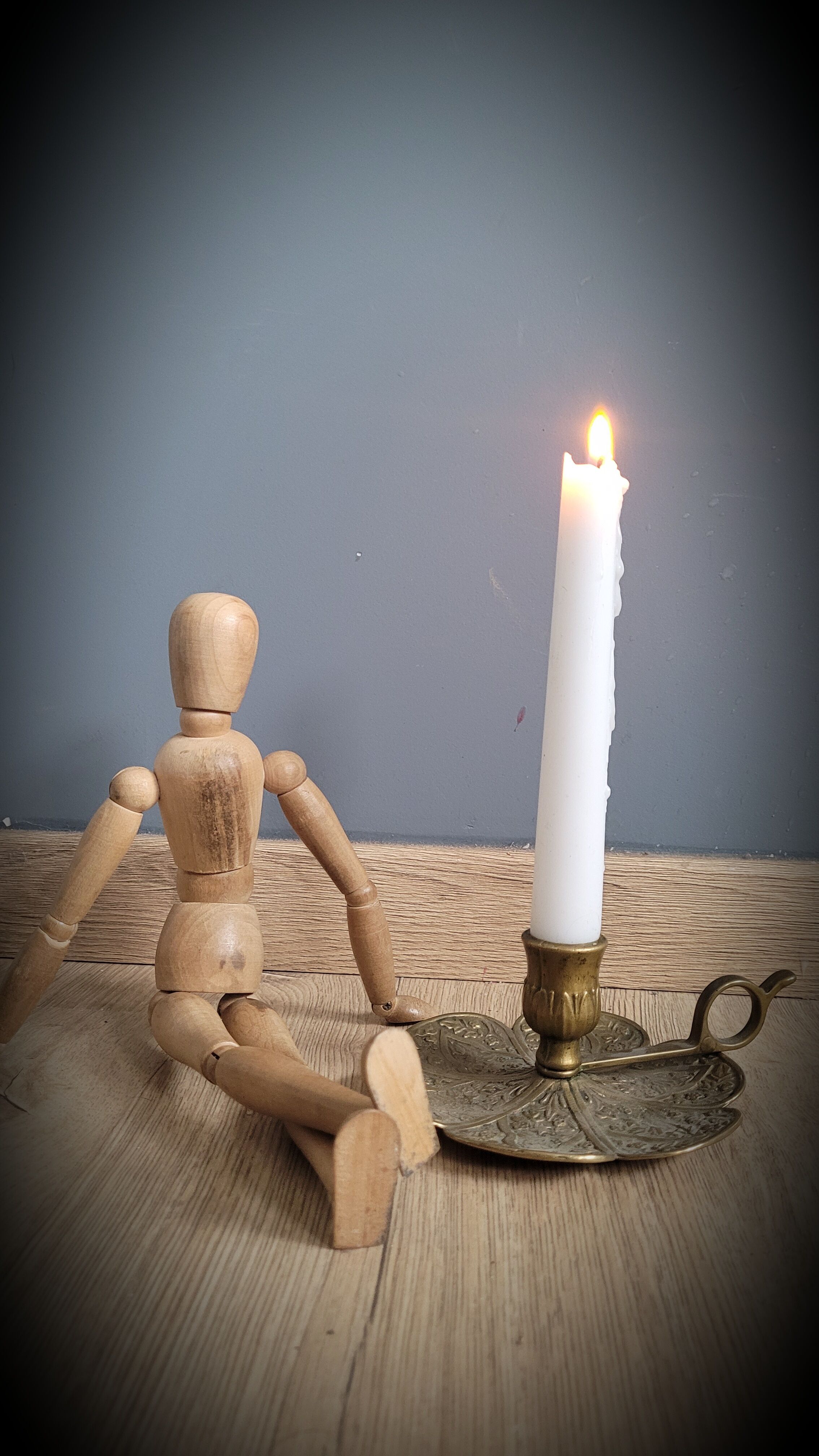 Brass candle holder flowers