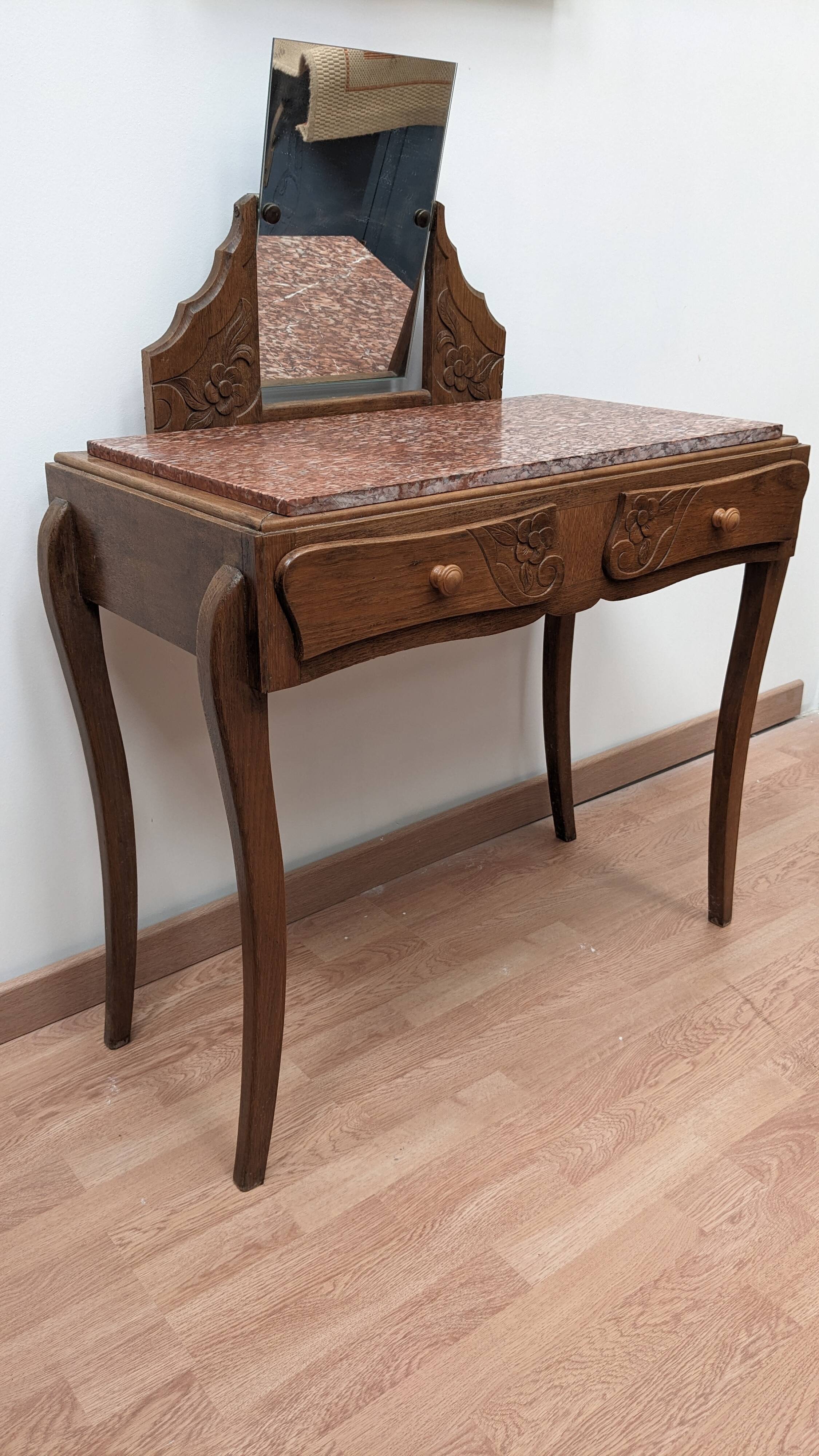 Art deco dressing table
