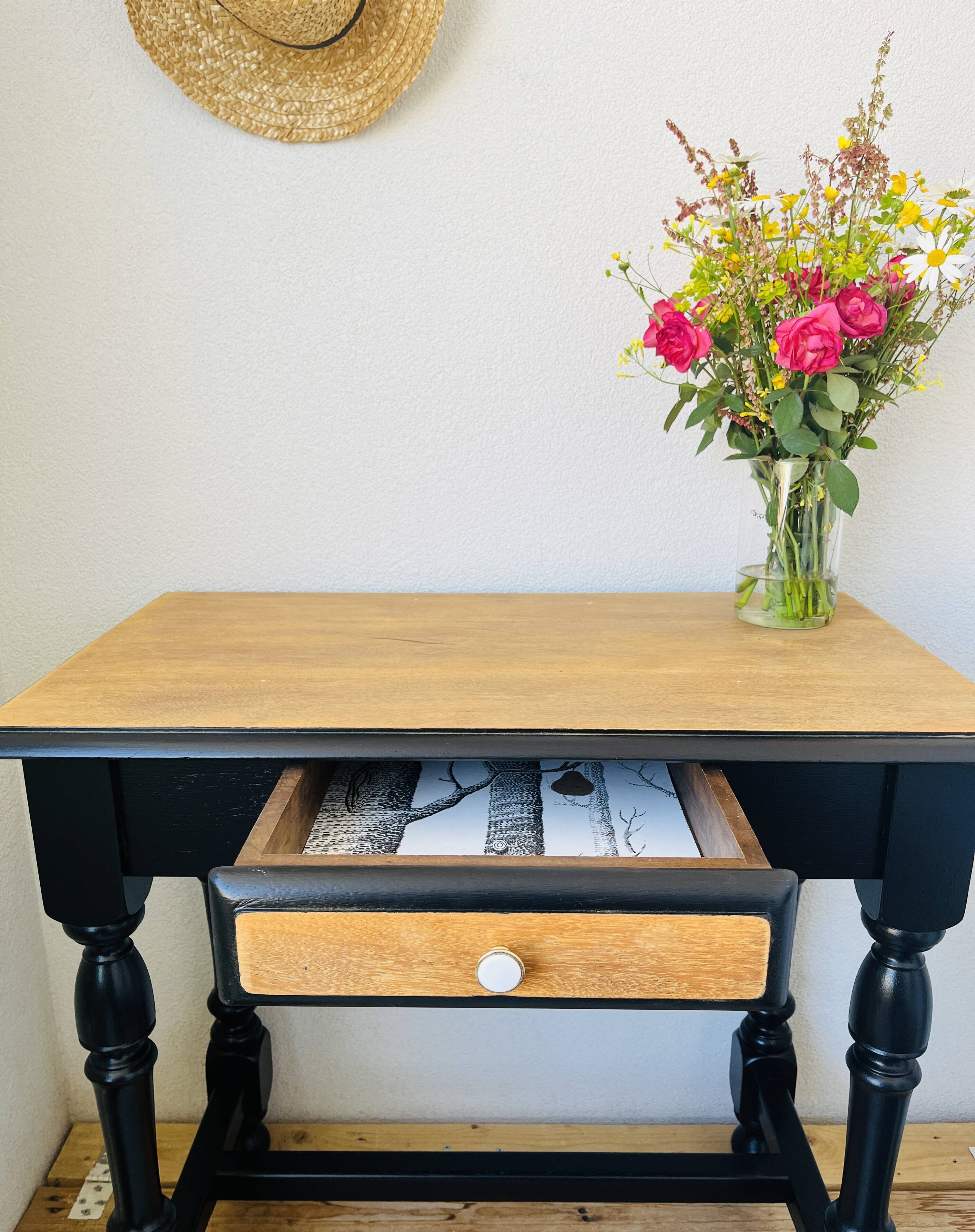 Desk/Console