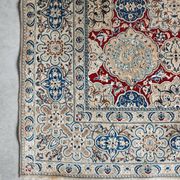Tapis vintage noué main en laine vierge et soie, années 1960