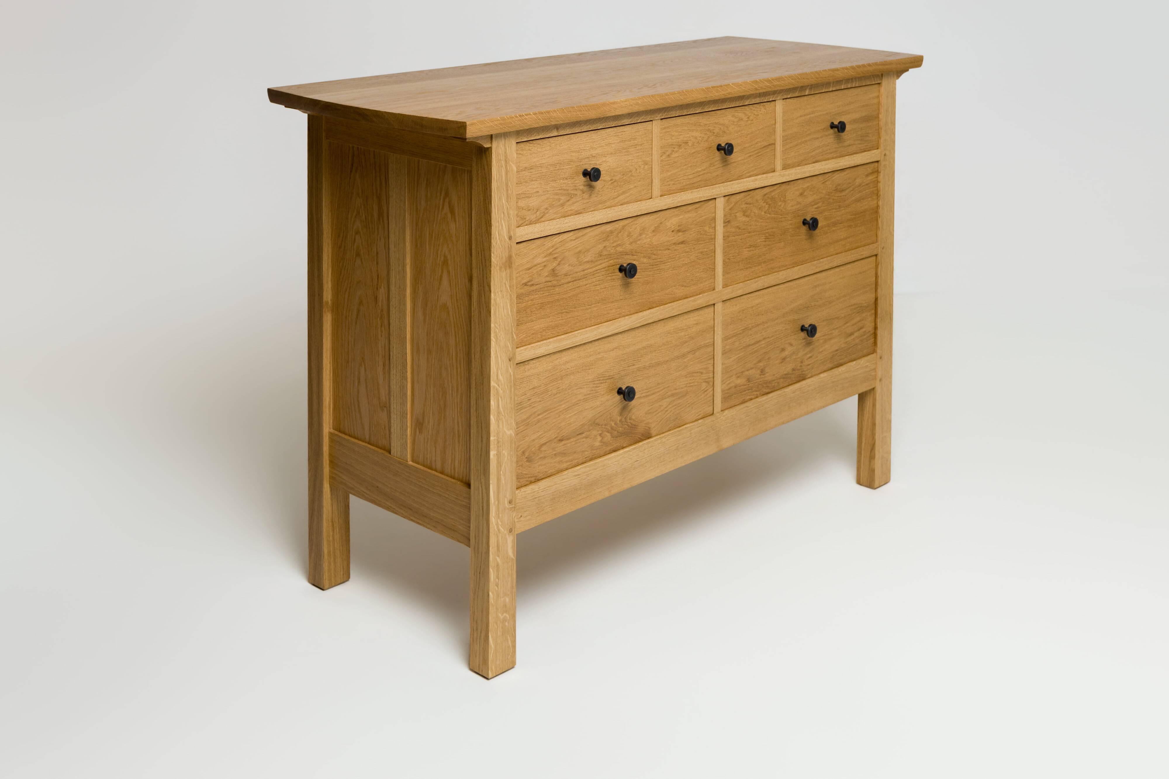 Commode 7 tiroirs en chêne massif