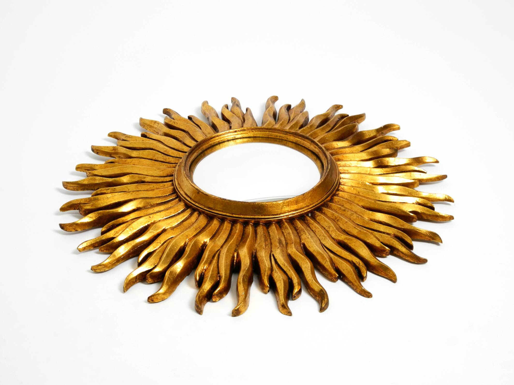 Mid Century Sunburst Kovex wall mirror made of wood and resin - gold plated