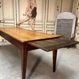 Farm table in cherry wood from the late 19th century.