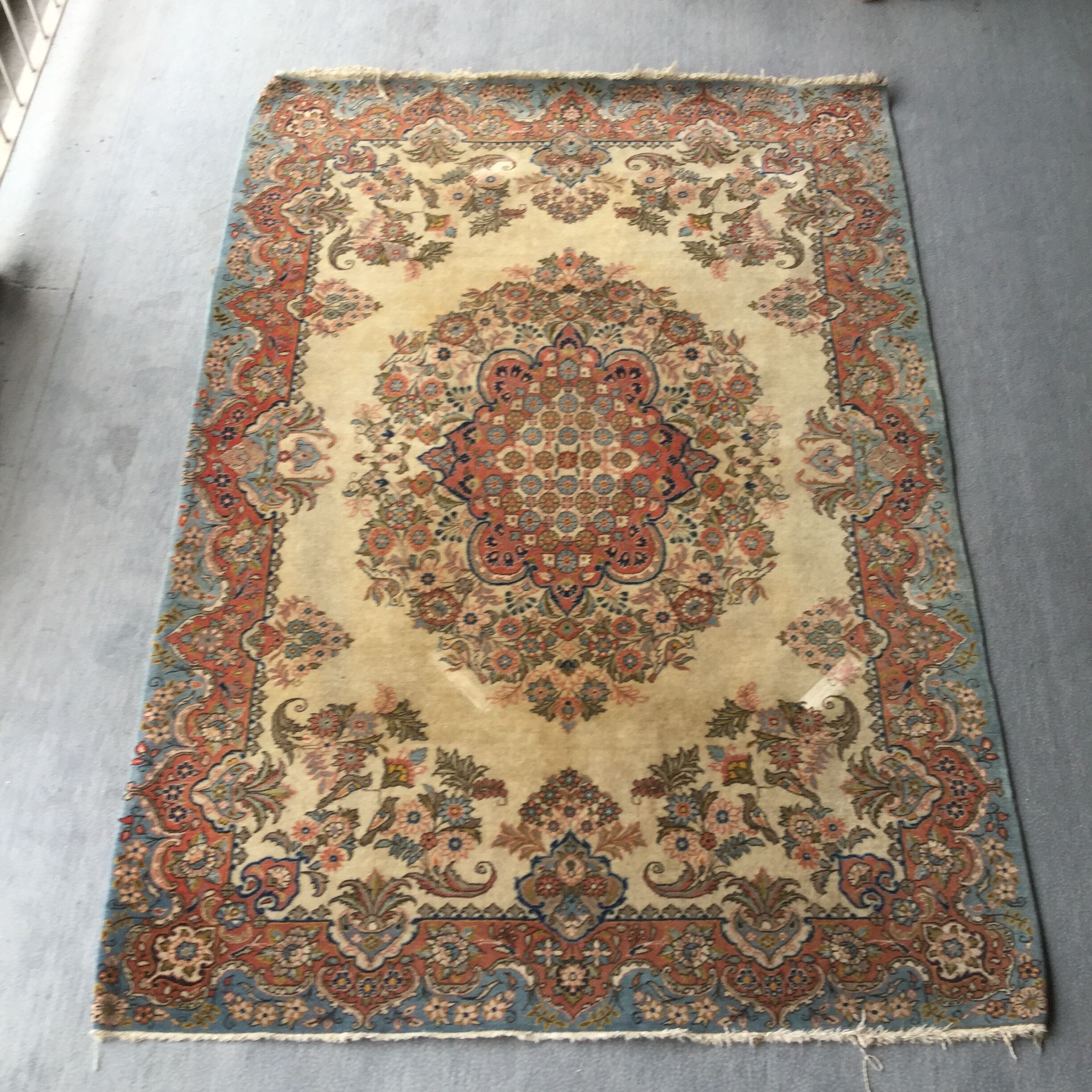 Old carpet 142x210cm