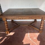 Renaissance-style solid oak table, 20th century.