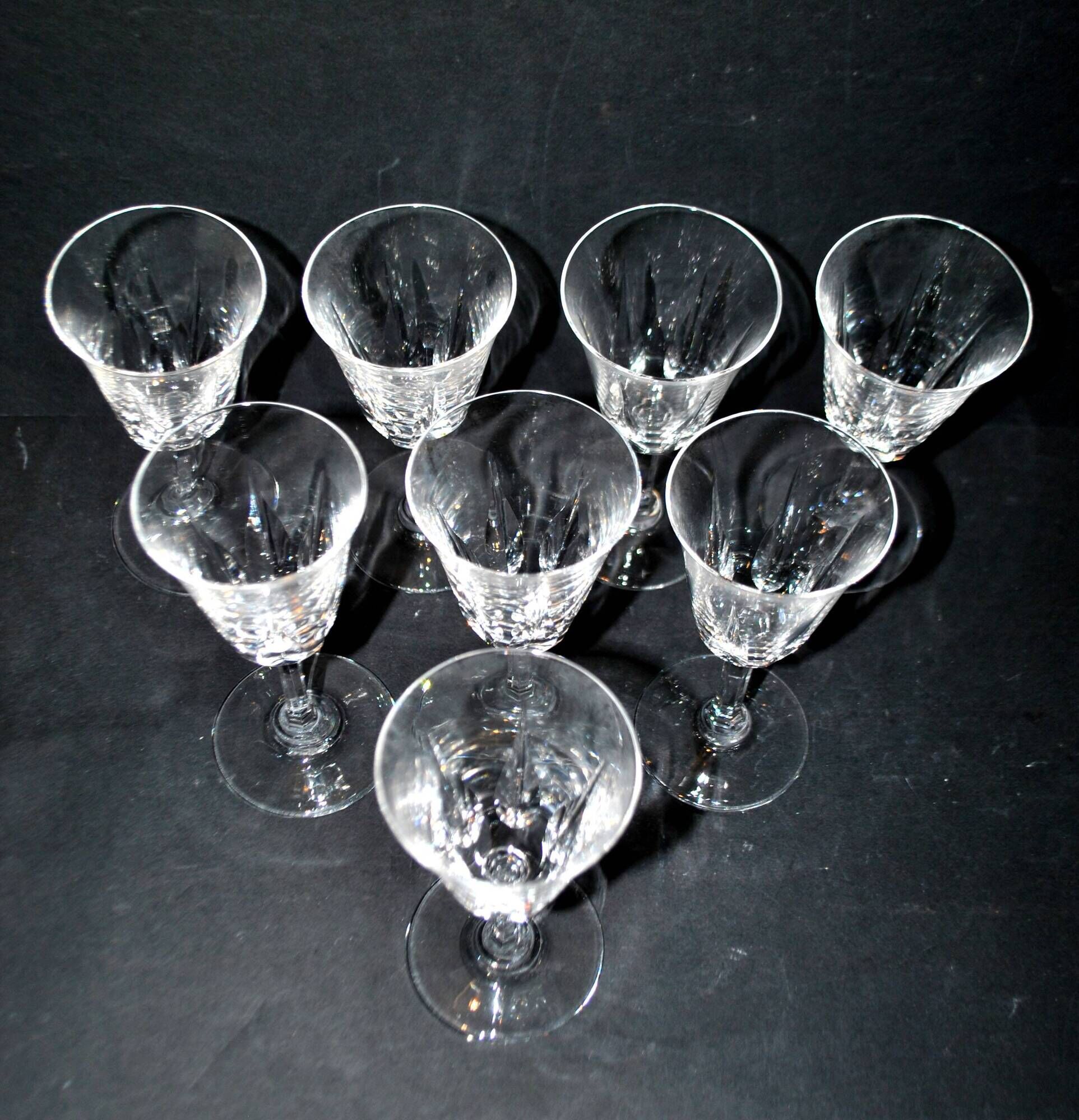 Set of 8 cerdagne wine glasses in cut crystal from saint louis h13cm