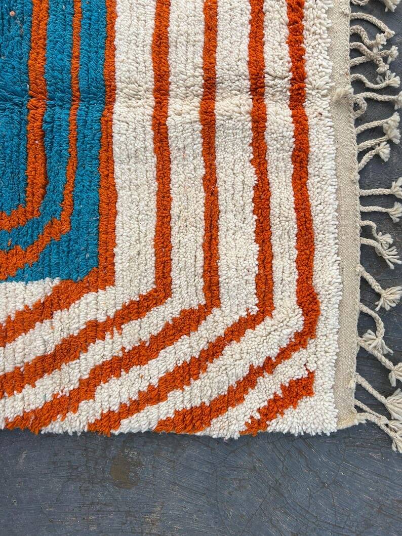 Beni Ourain Berber rug with colourful patterns, size 150 x 250 cm.