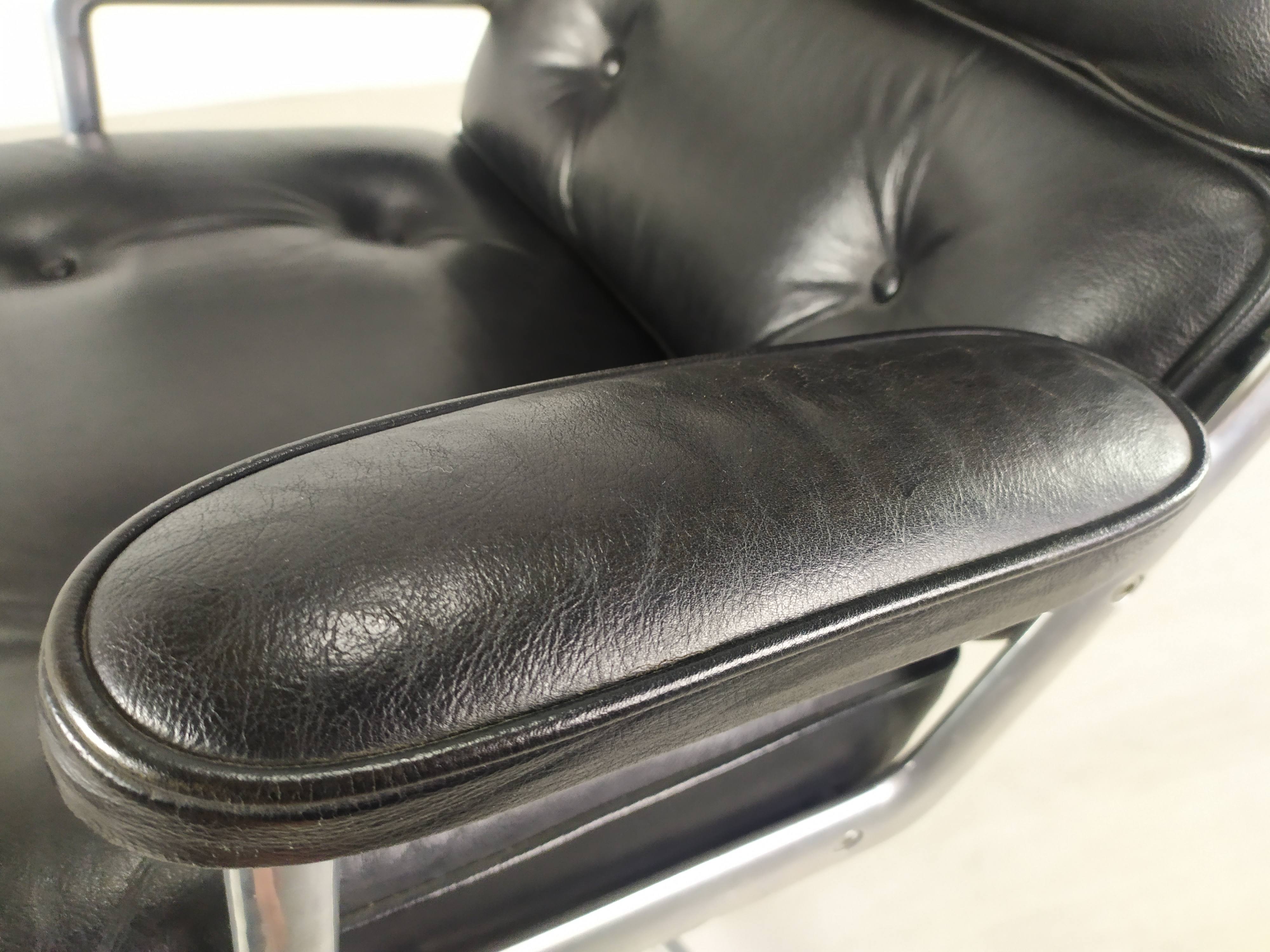 Eames leather lobby chair