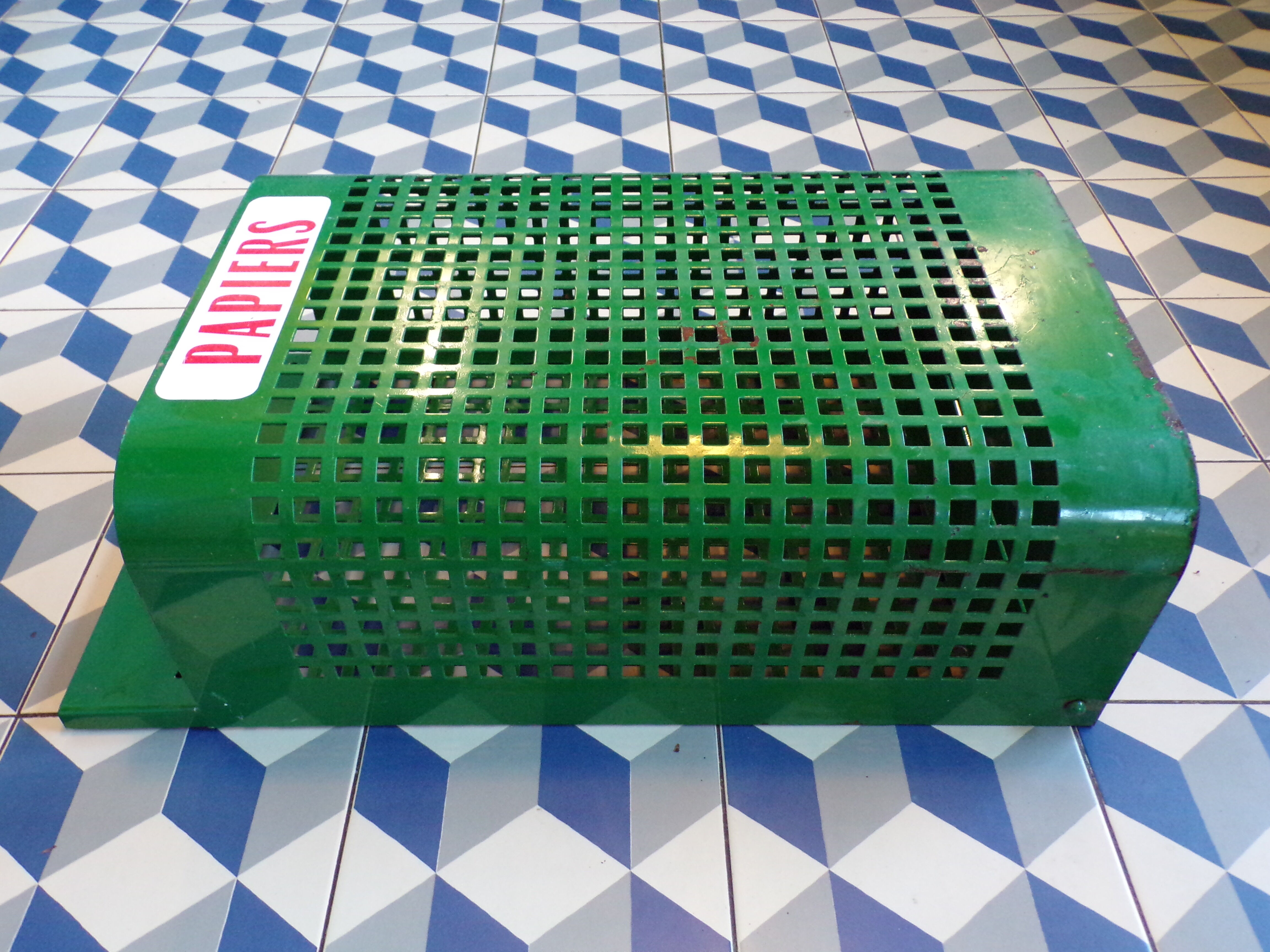 Former public garden basket