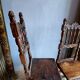 Paire rare de chaises sculptées, fabrication italienne du XVIIe siècle.