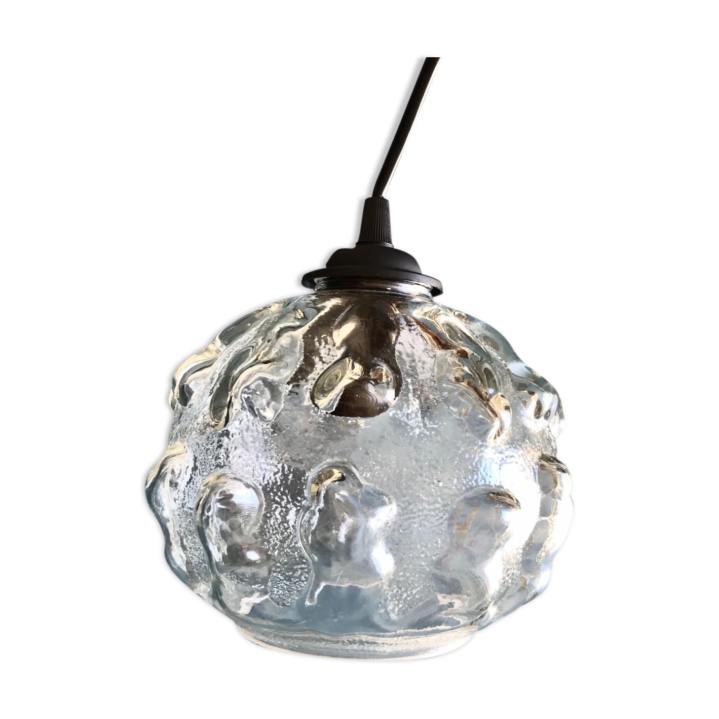 Molded glass suspension