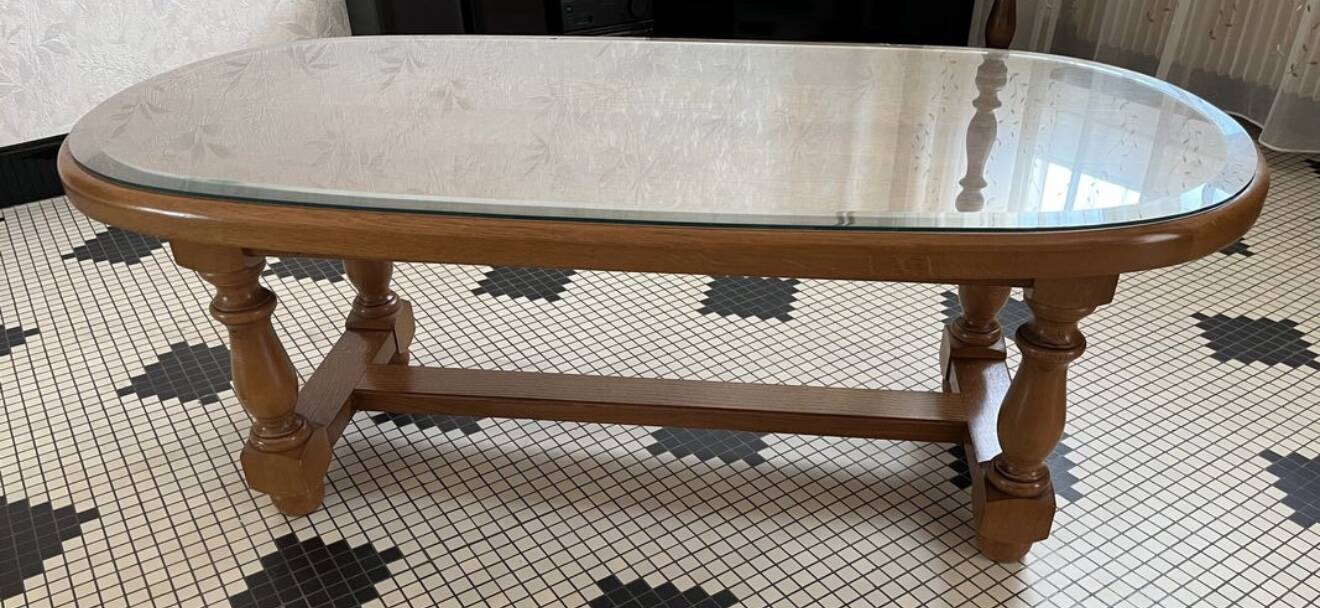 Table de salon en bois plateau verre
